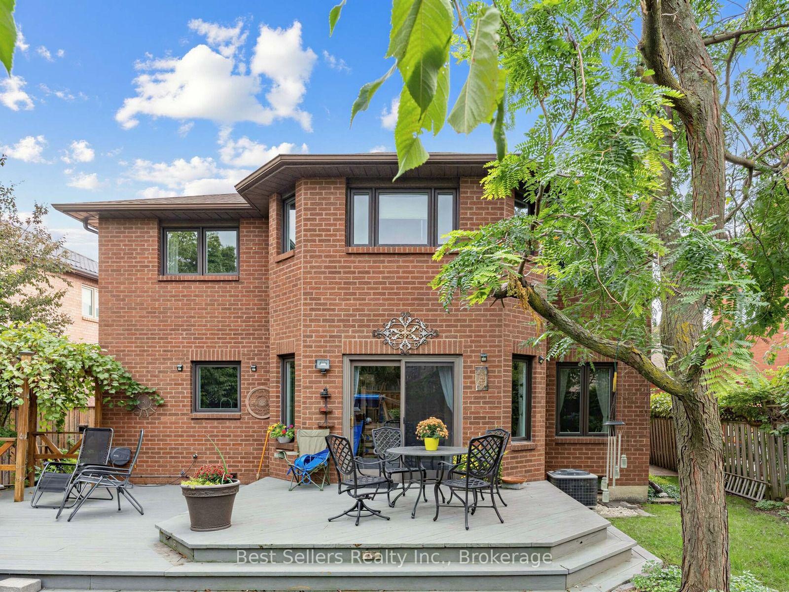 Photo 33 of 34 Kenpark Avenue, Brampton, Snelgrove — HOMEH