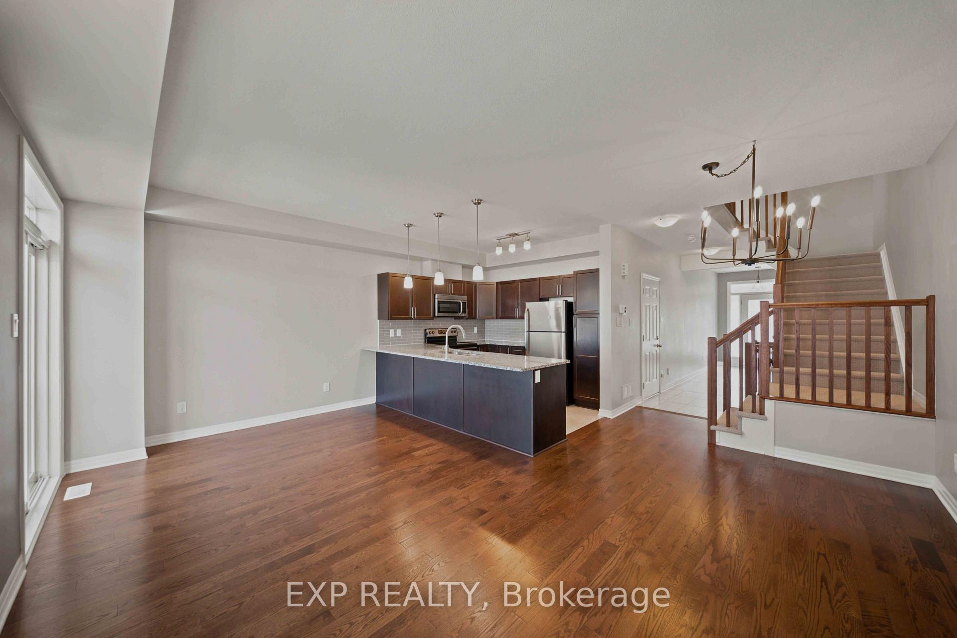 Photo 8 of 615 Spring Valley Drive, Ottawa, Mer Bleue/Bradley Estates/Anderson Park — HOMEH