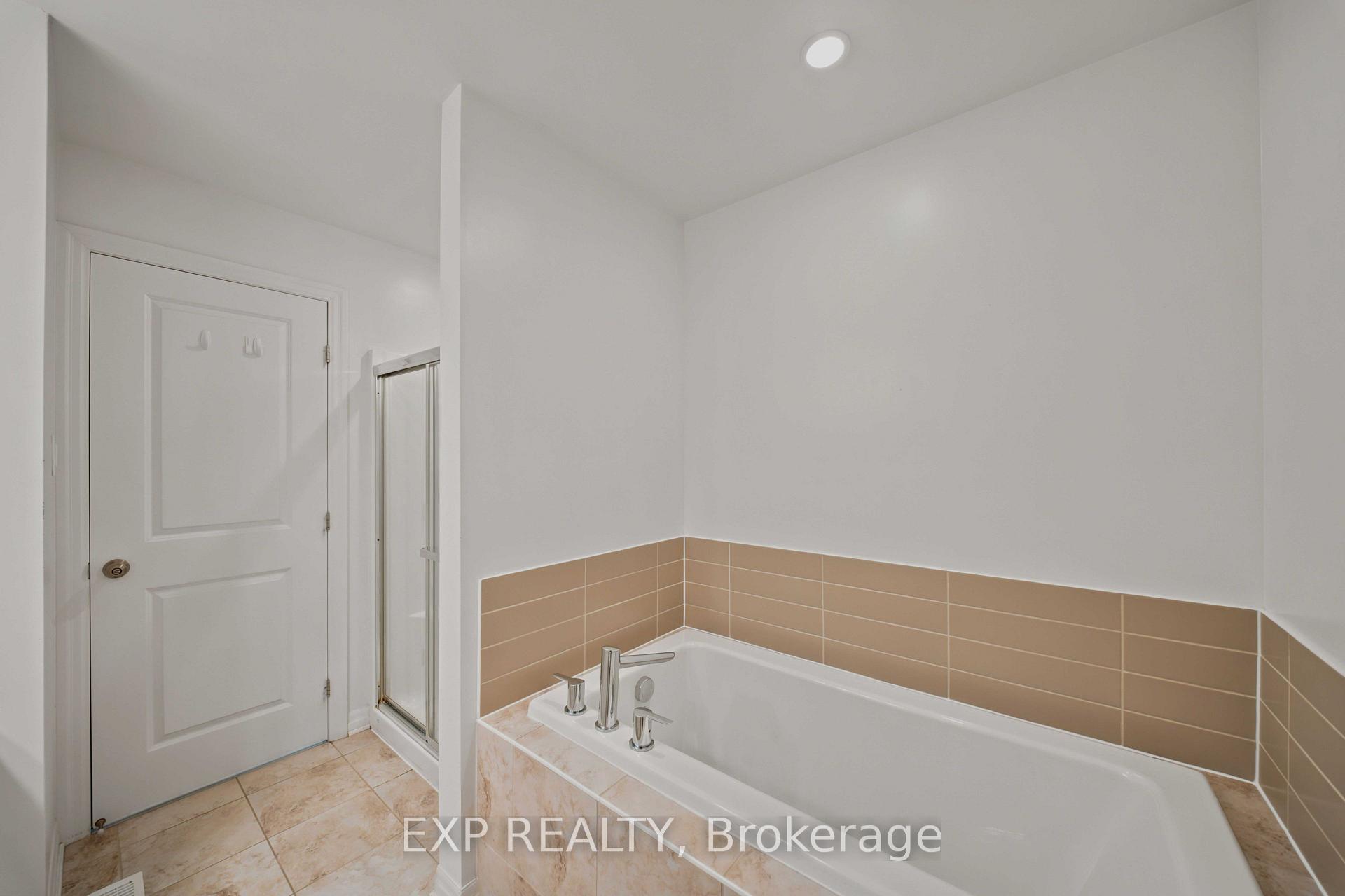 Photo 16 of 615 Spring Valley Drive, Ottawa, Mer Bleue/Bradley Estates/Anderson Park — HOMEH