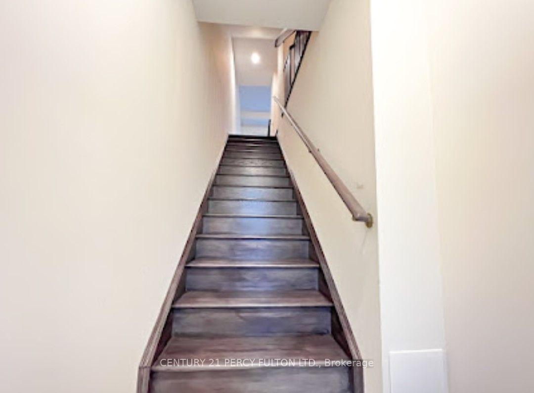 Photo 3 of 89 Danzatore Path, Oshawa, Windfields — HOMEH