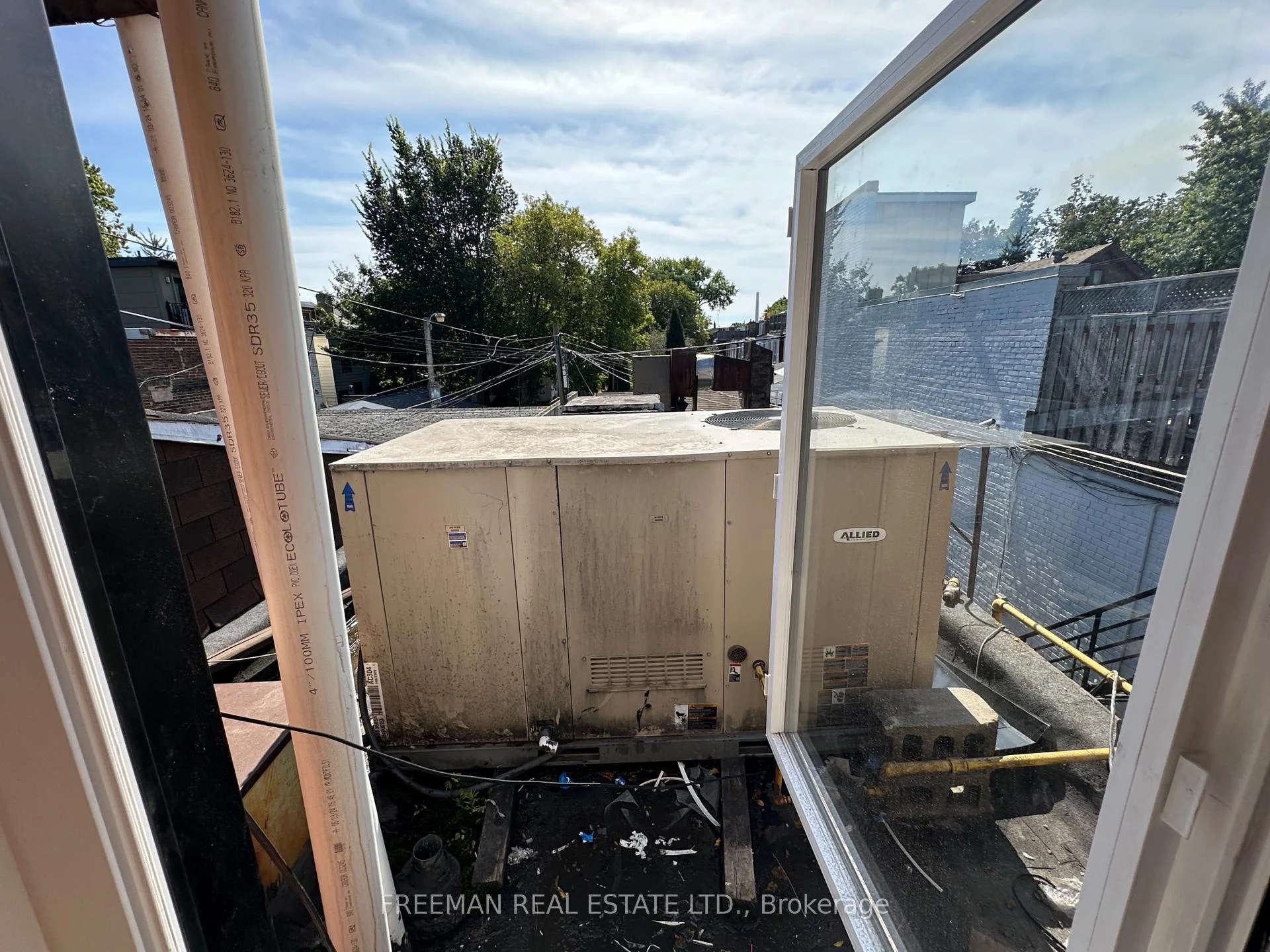 Photo 20 of 1029 Gerrard Street, Toronto, South Riverdale — HOMEH