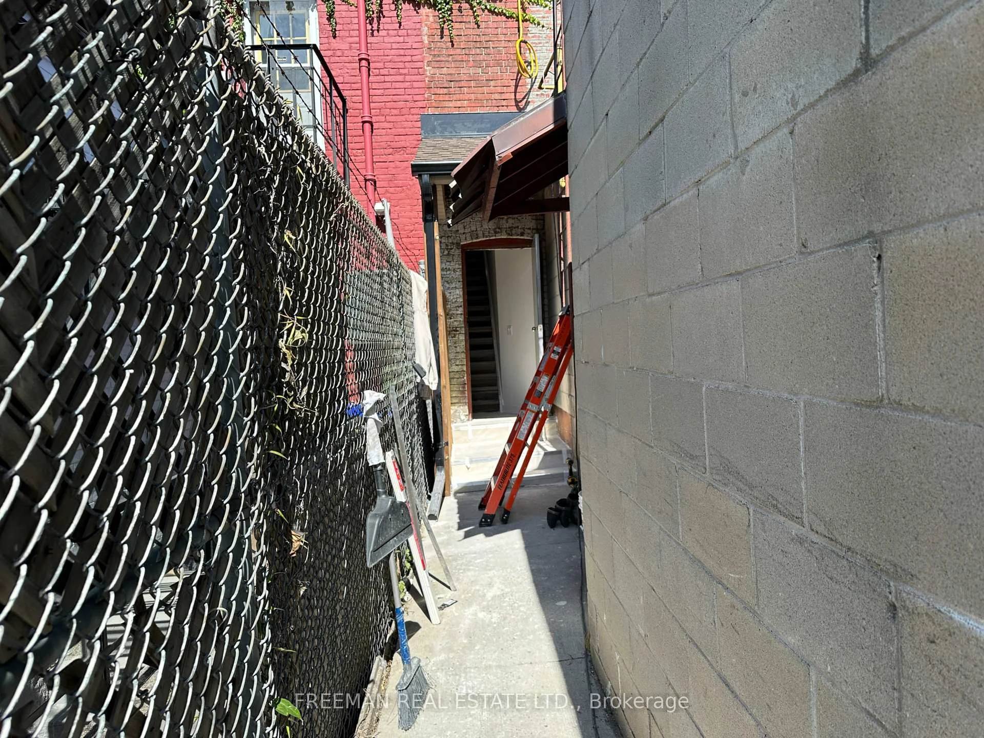 Photo 21 of 1029 Gerrard Street, Toronto, South Riverdale — HOMEH