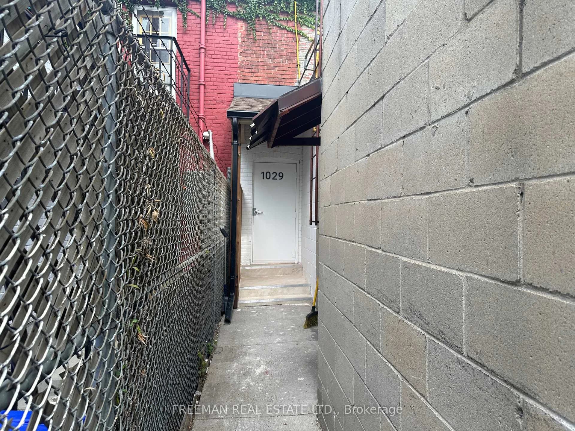 Photo 25 of 1029 Gerrard Street, Toronto, South Riverdale — HOMEH