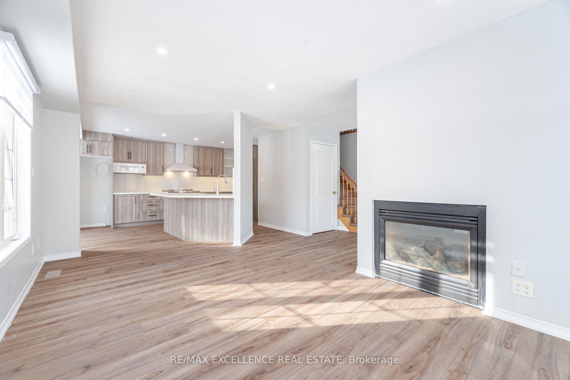 Photo 11 of 9 Continental Road, Brampton, Fletcher's Meadow — HOMEH