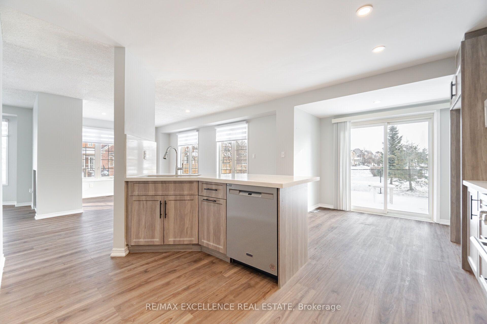Photo 13 of 9 Continental Road, Brampton, Fletcher's Meadow — HOMEH