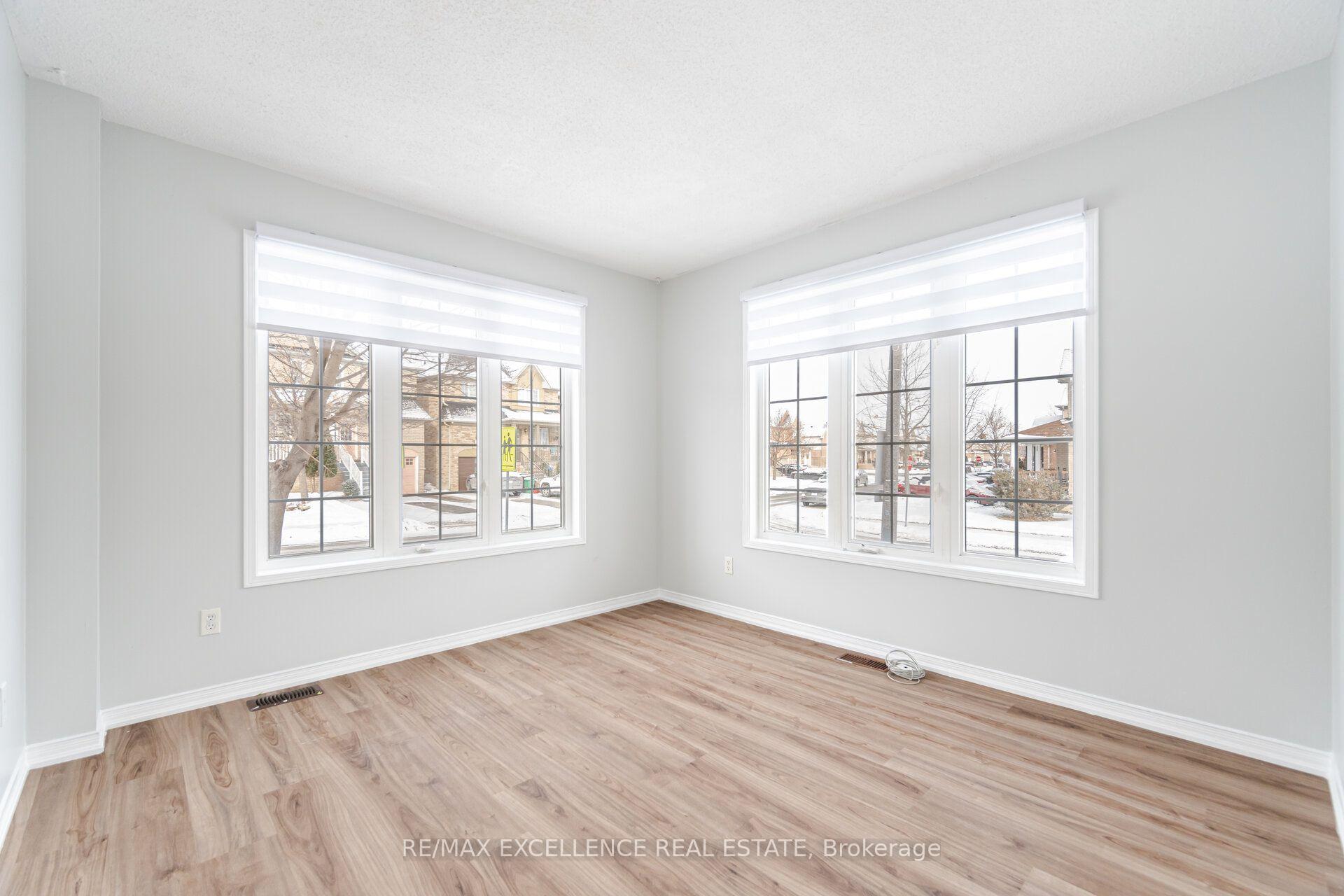 Photo 15 of 9 Continental Road, Brampton, Fletcher's Meadow — HOMEH