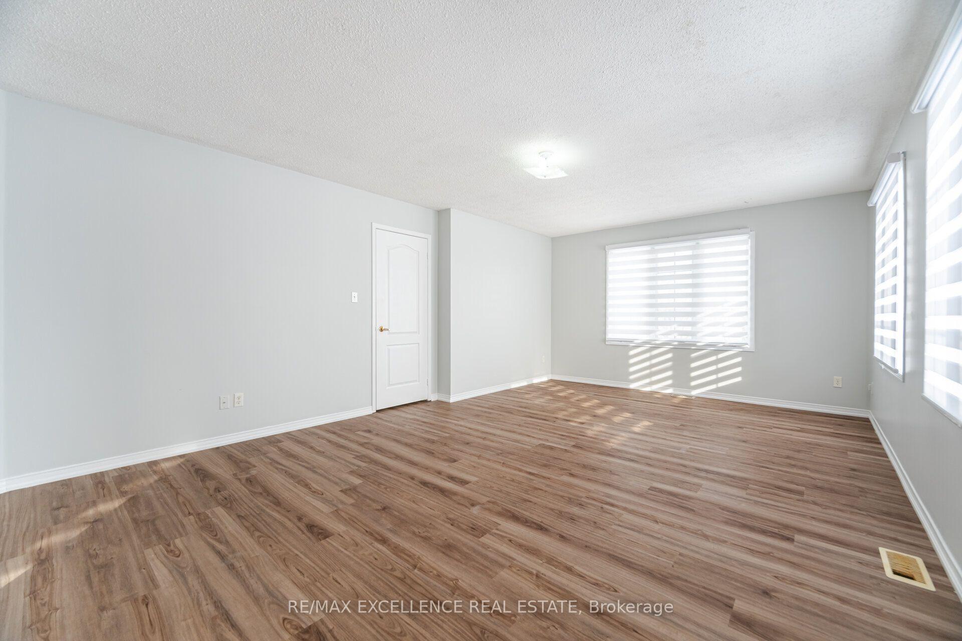 Photo 21 of 9 Continental Road, Brampton, Fletcher's Meadow — HOMEH