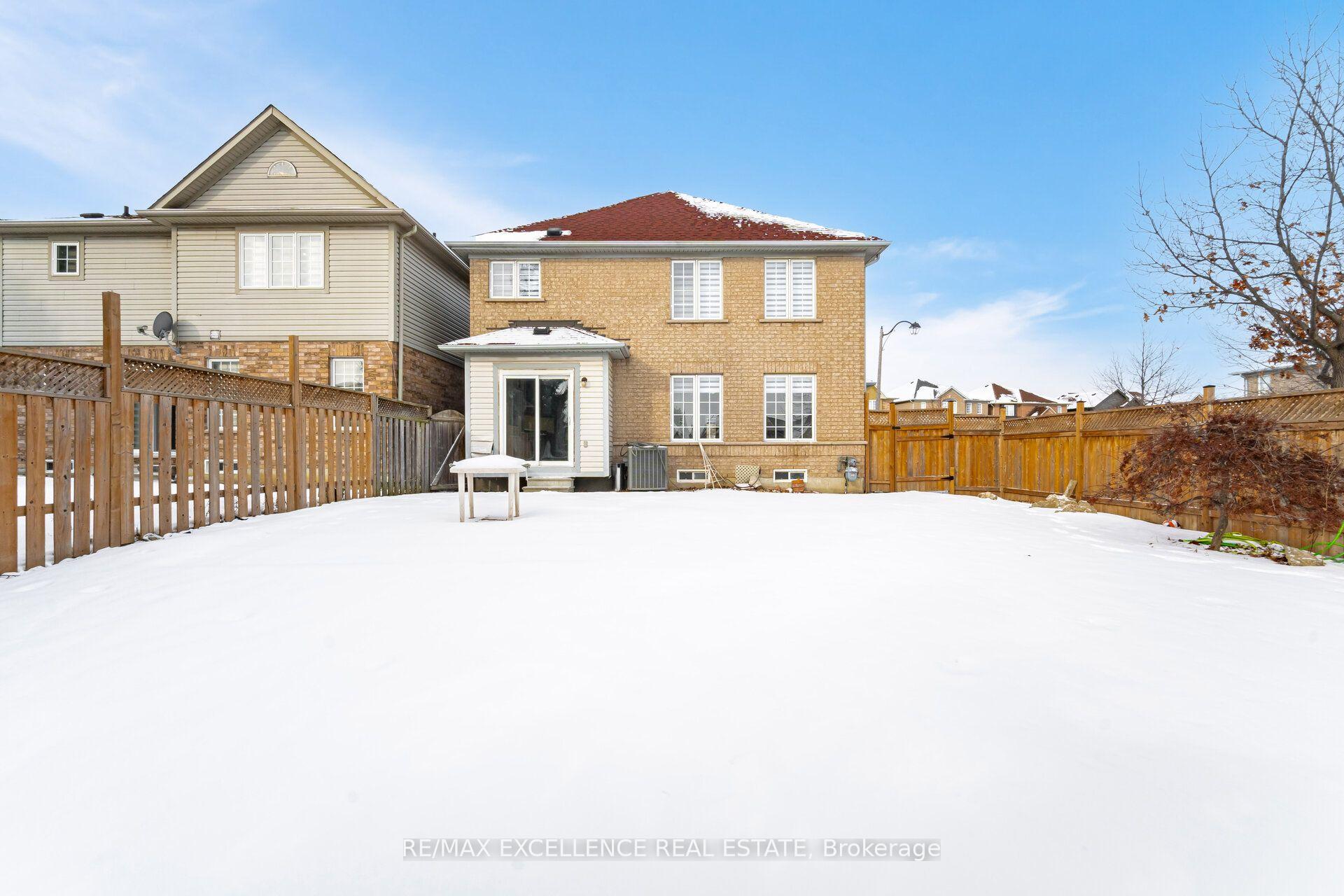 Photo 34 of 9 Continental Road, Brampton, Fletcher's Meadow — HOMEH