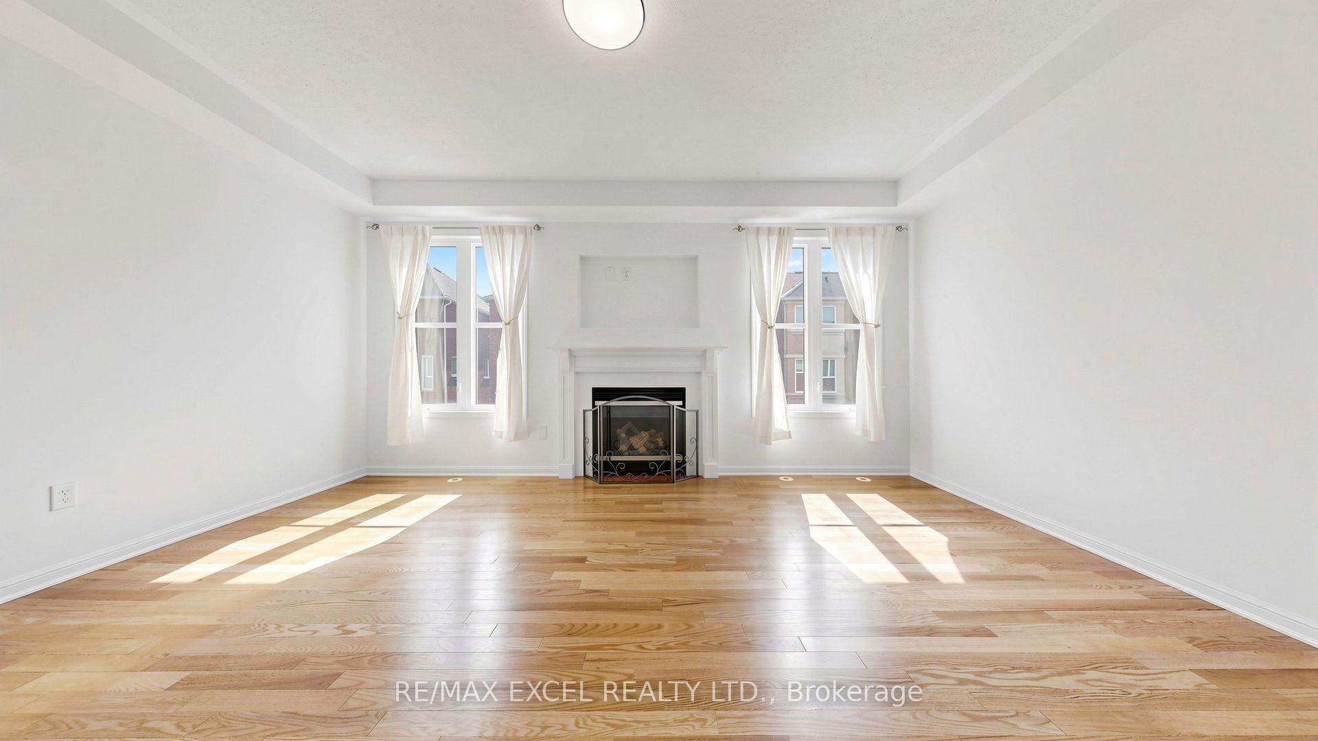 Photo 9 of 5 Ferguson Street, Scarborough, Clairlea-Birchmount — HOMEH