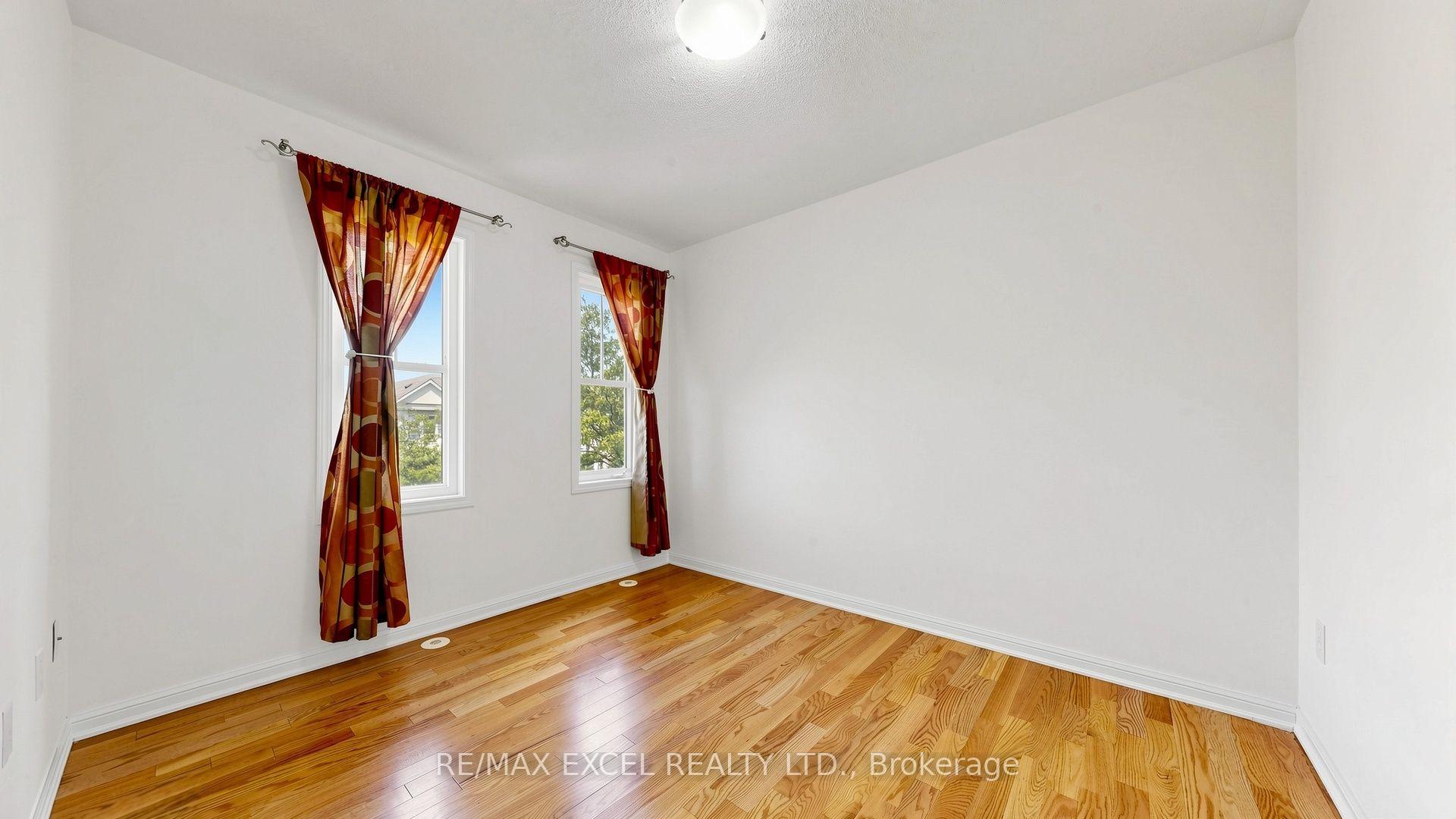 Photo 31 of 5 Ferguson Street, Scarborough, Clairlea-Birchmount — HOMEH