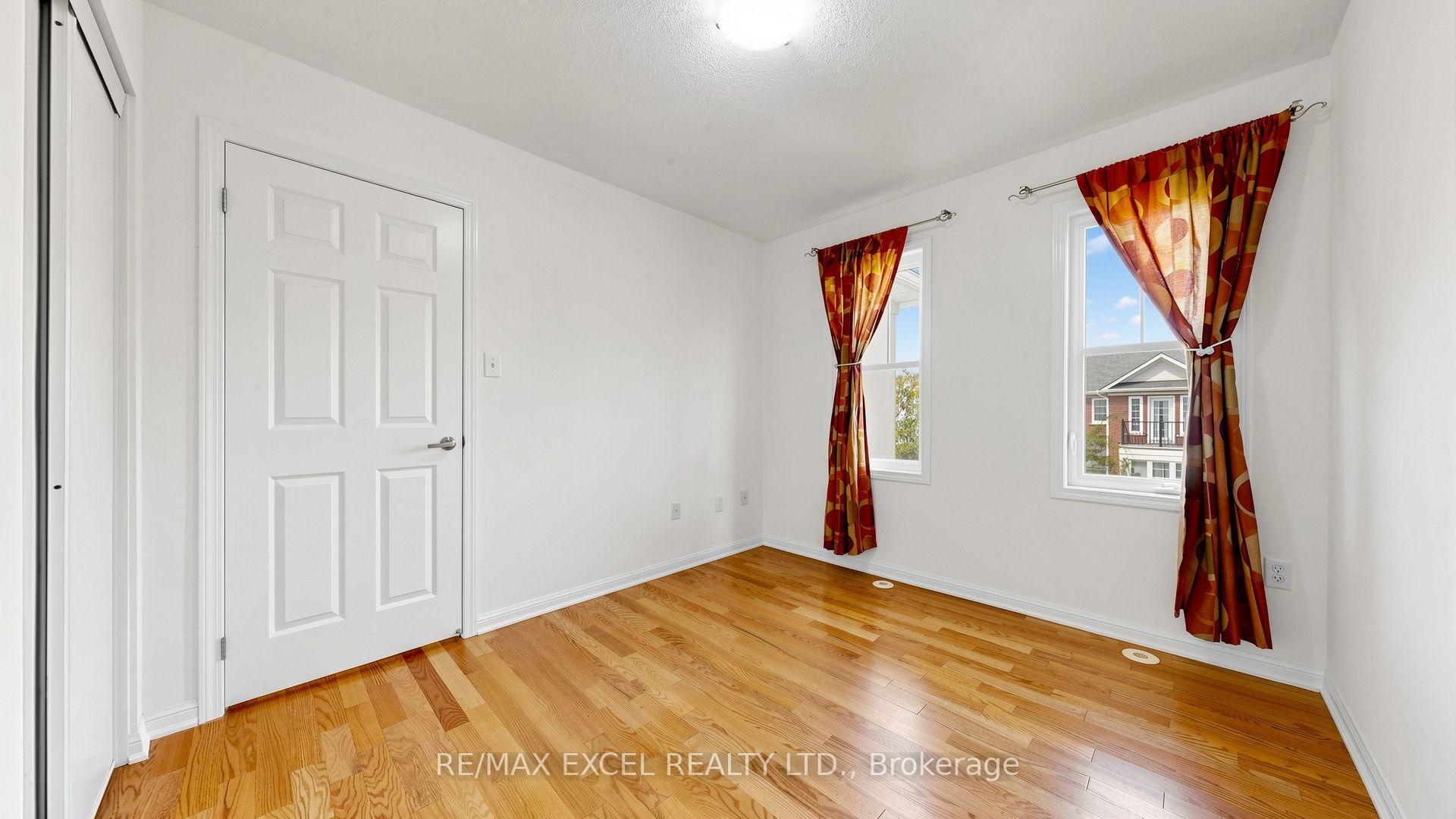 Photo 33 of 5 Ferguson Street, Scarborough, Clairlea-Birchmount — HOMEH