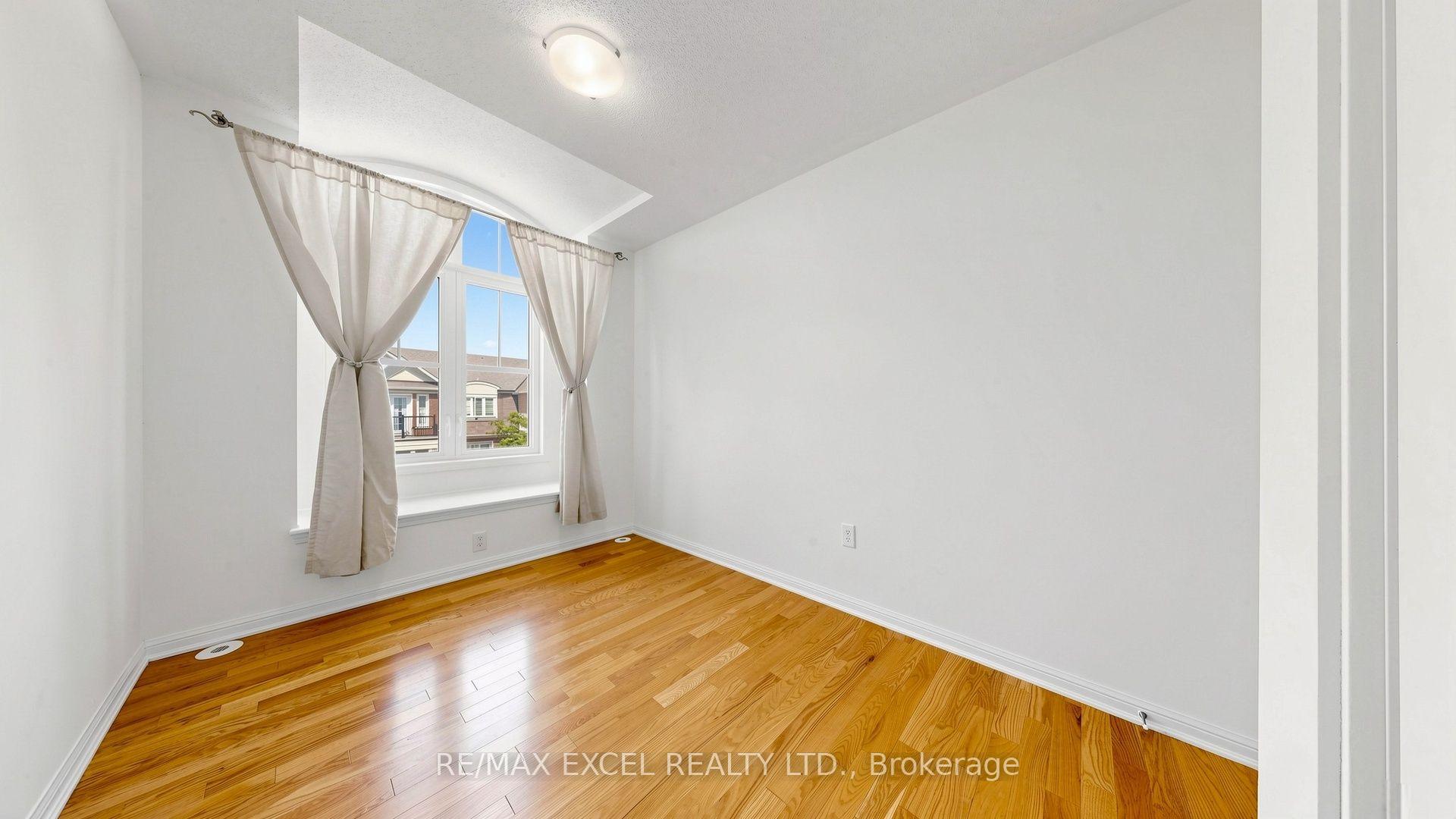 Photo 37 of 5 Ferguson Street, Scarborough, Clairlea-Birchmount — HOMEH