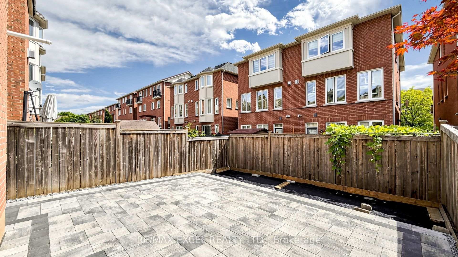 Photo 40 of 5 Ferguson Street, Scarborough, Clairlea-Birchmount — HOMEH