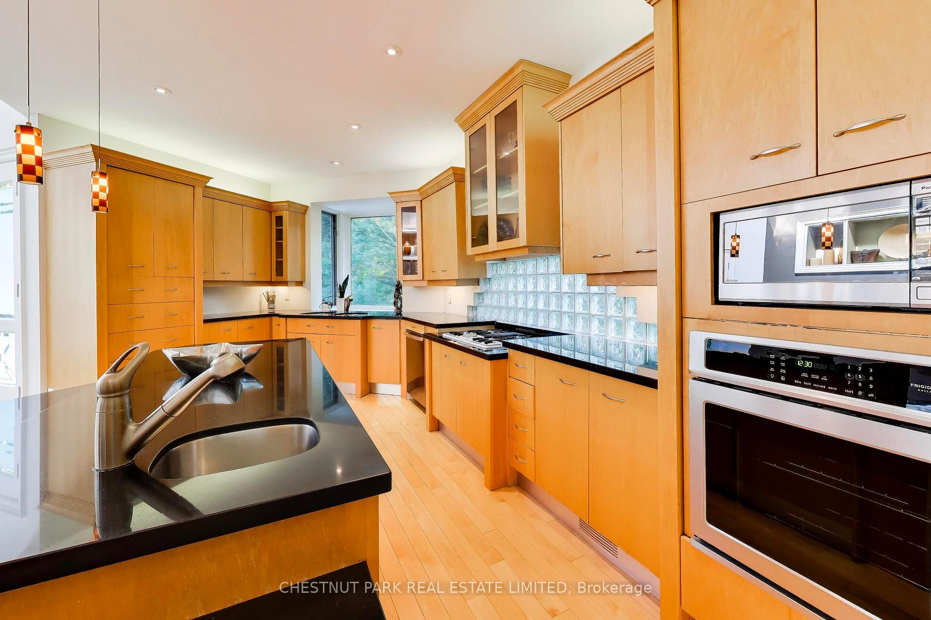 Photo 4 of 99 Bideford Avenue, North York, Lansing-Westgate — HOMEH
