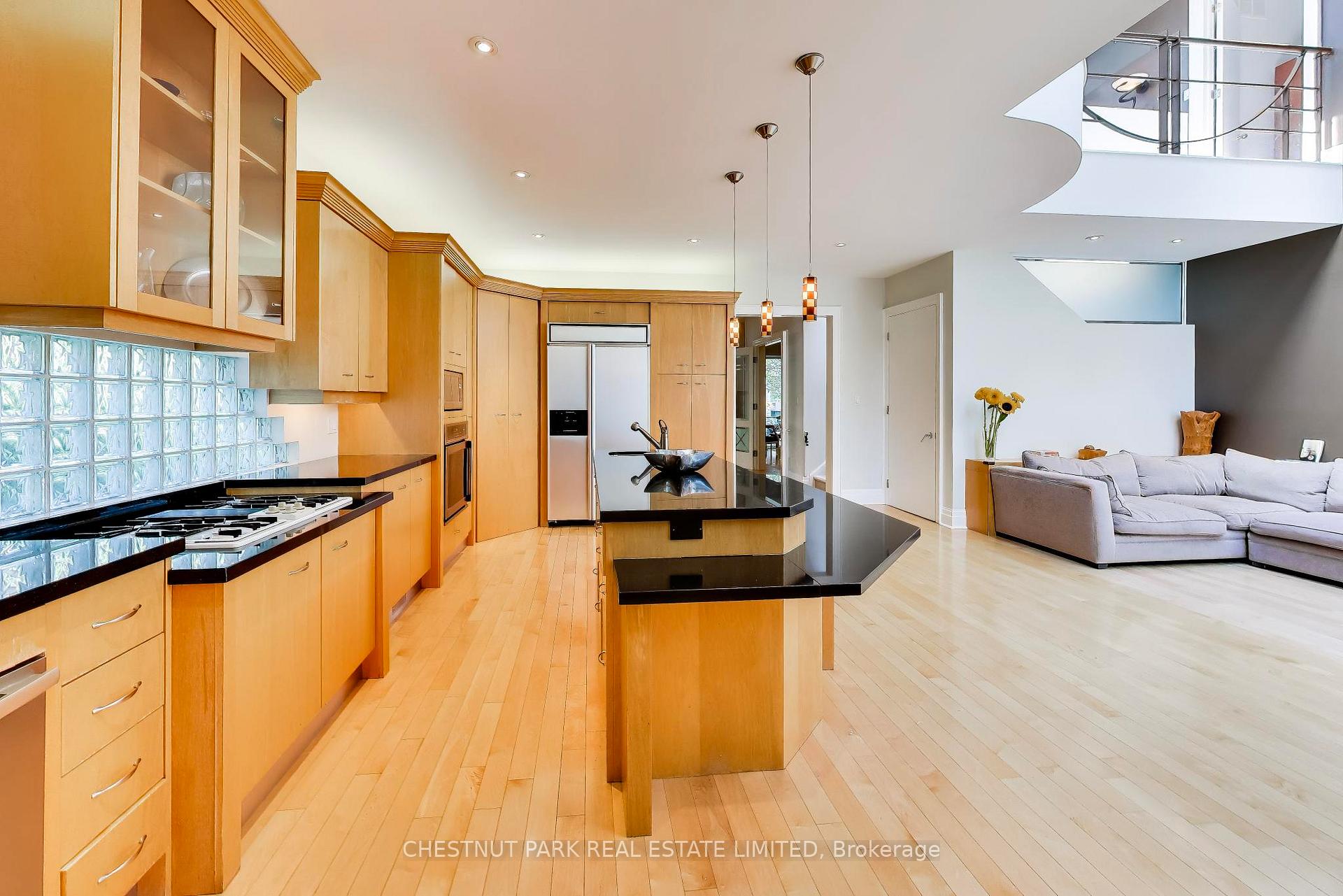 Photo 5 of 99 Bideford Avenue, North York, Lansing-Westgate — HOMEH