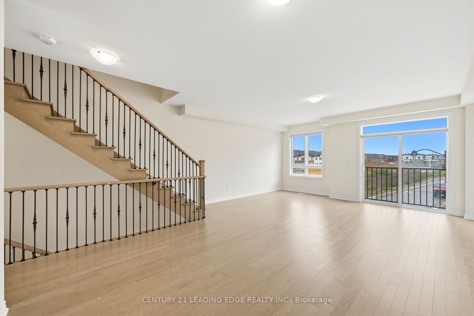 Photo 16 of 53 Upper Paradise Way, Whitby, Rural Whitby — HOMEH