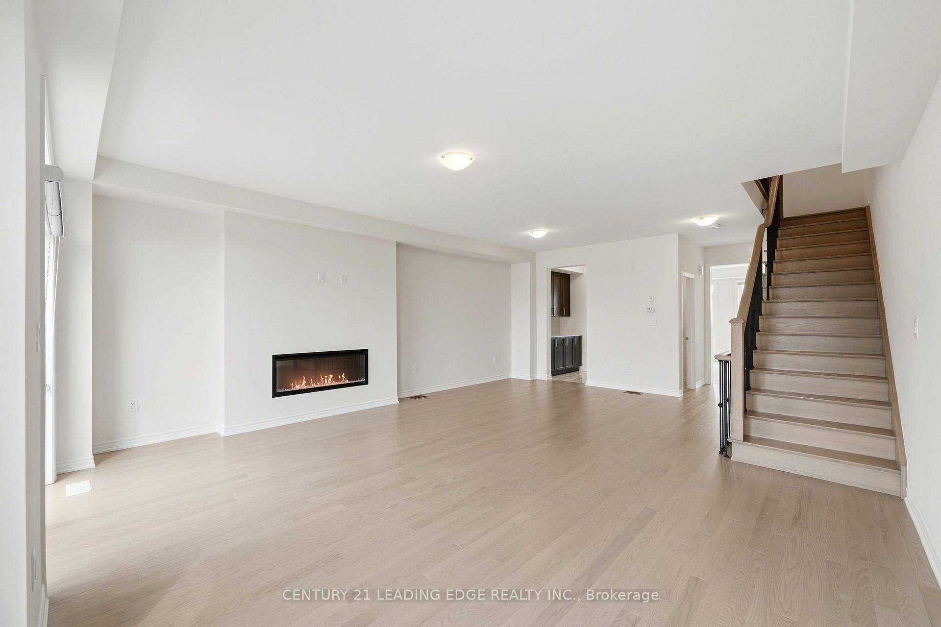 Photo 17 of 53 Upper Paradise Way, Whitby, Rural Whitby — HOMEH