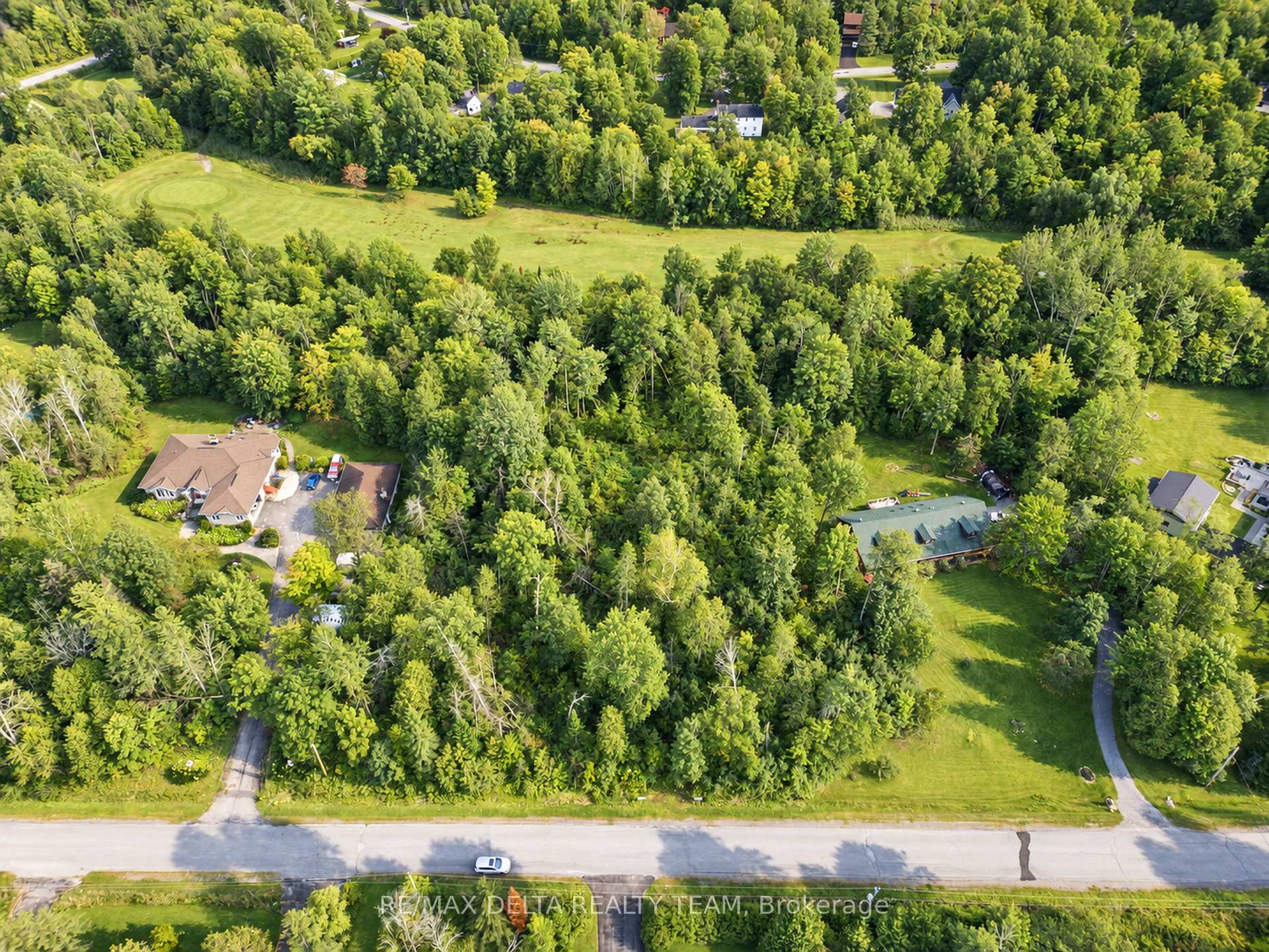 Photo 2 of 4595 Whispering Willow Drive, Ottawa, Sarsfield/Bearbrook — HOMEH