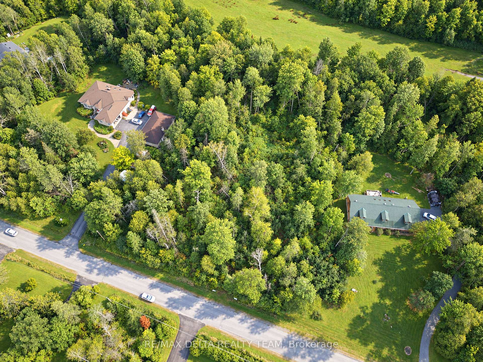 Photo 4 of 4595 Whispering Willow Drive, Ottawa, Sarsfield/Bearbrook — HOMEH