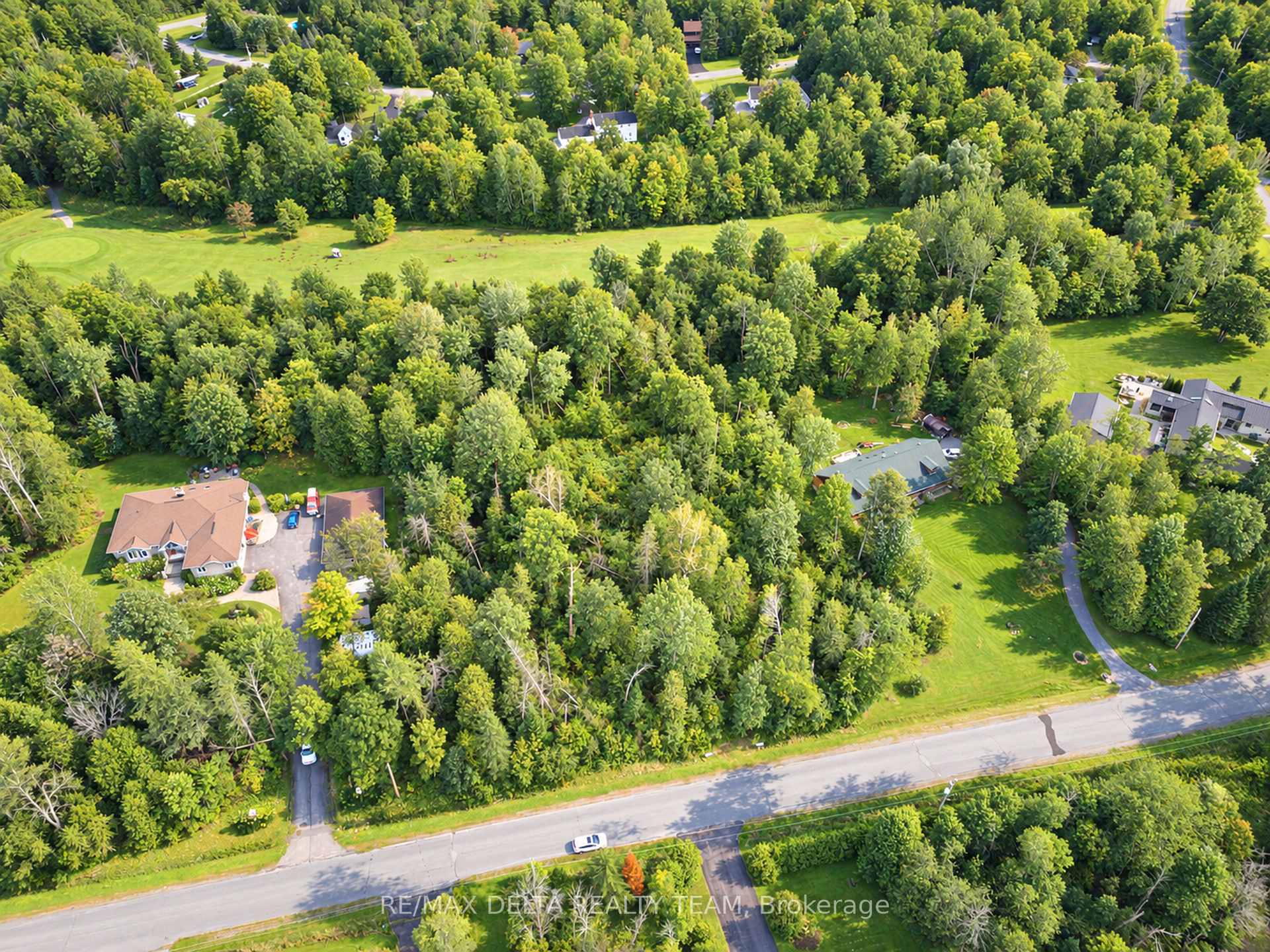 Photo 5 of 4595 Whispering Willow Drive, Ottawa, Sarsfield/Bearbrook — HOMEH