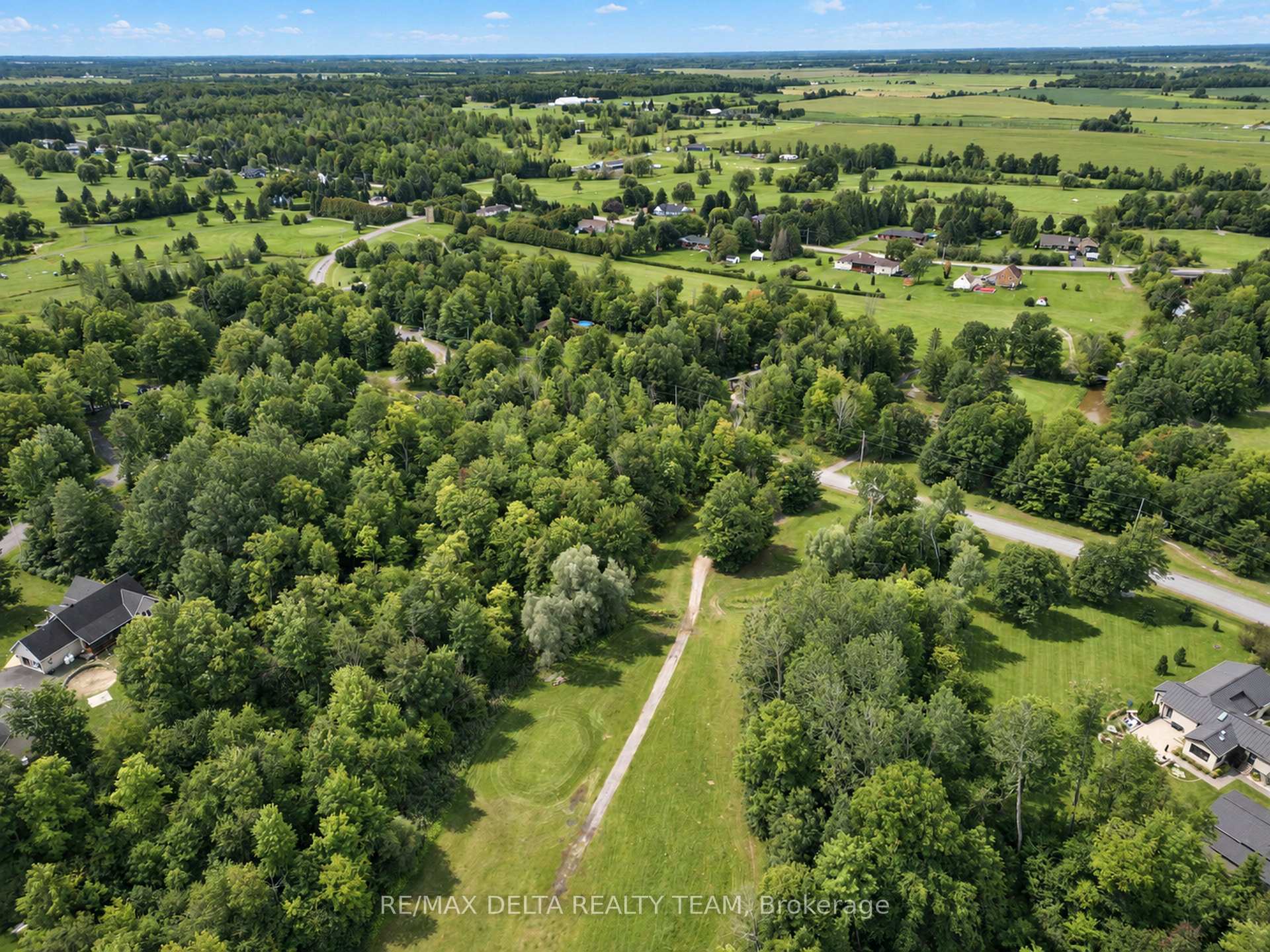 Photo 11 of 4595 Whispering Willow Drive, Ottawa, Sarsfield/Bearbrook — HOMEH