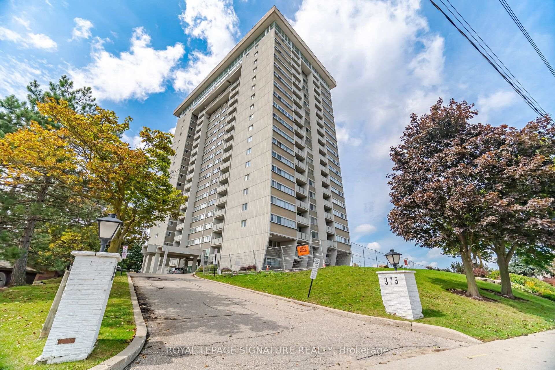 Photo of Unit 802, 375 King Street N
