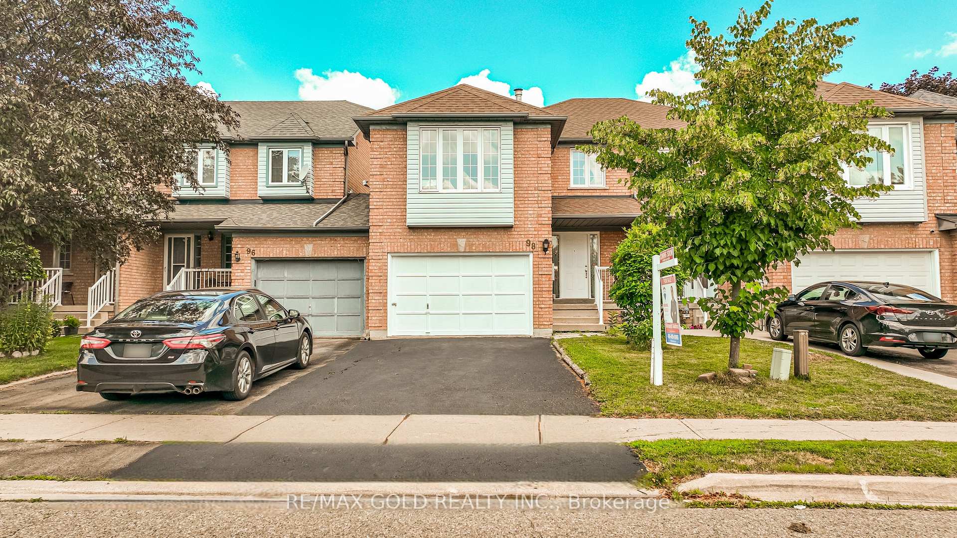 Photo 2 of 98 Sahara Trail, Brampton, Sandringham-Wellington — HOMEH