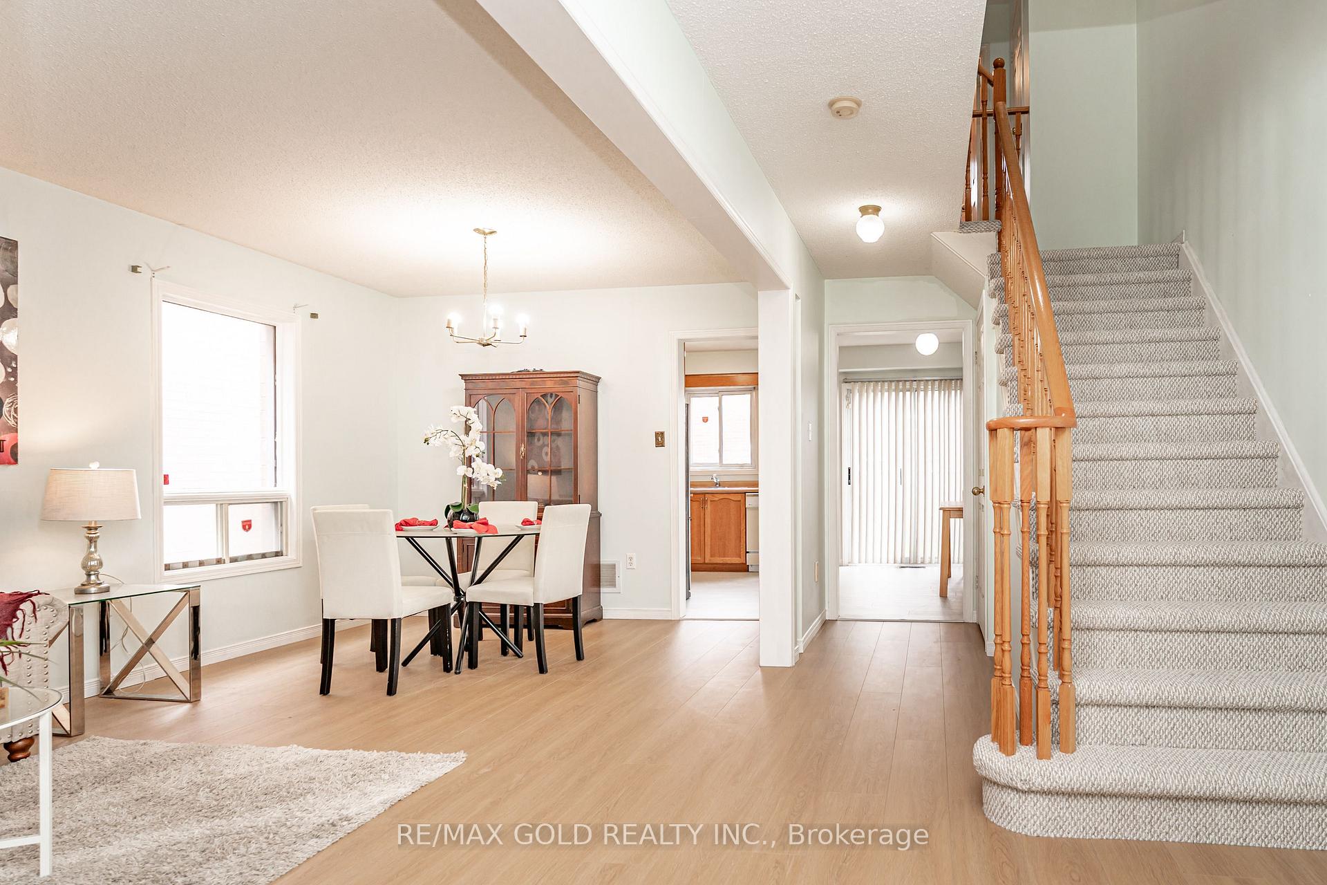 Photo 25 of 98 Sahara Trail, Brampton, Sandringham-Wellington — HOMEH