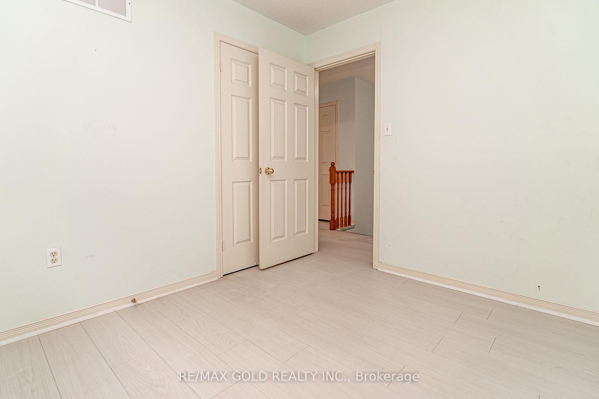 Photo 36 of 98 Sahara Trail, Brampton, Sandringham-Wellington — HOMEH
