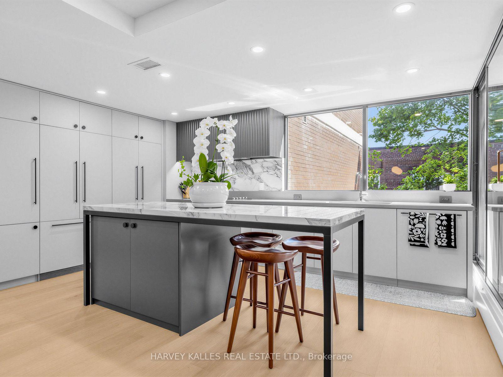 Photo 5 of Unit 404, 349 St. Clair Avenue W, Toronto, Casa Loma — HOMEH