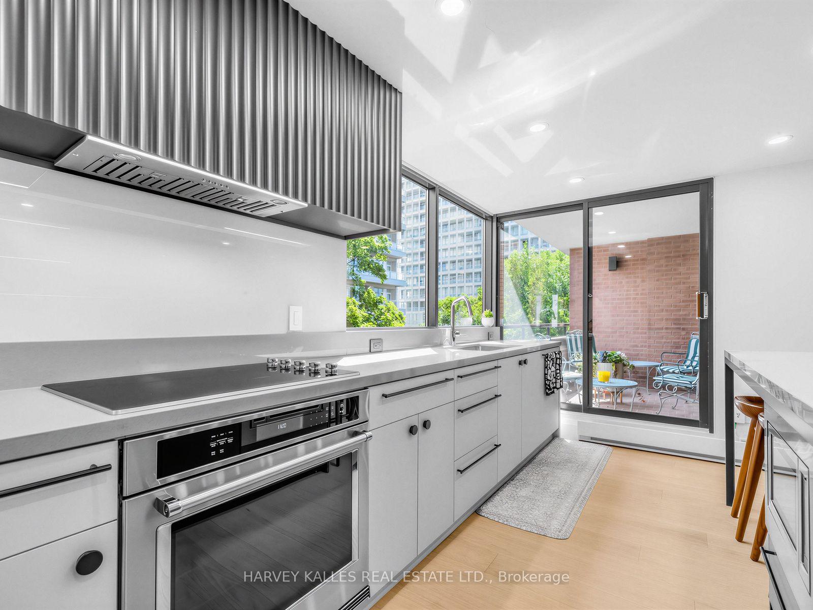 Photo 7 of Unit 404, 349 St. Clair Avenue W, Toronto, Casa Loma — HOMEH