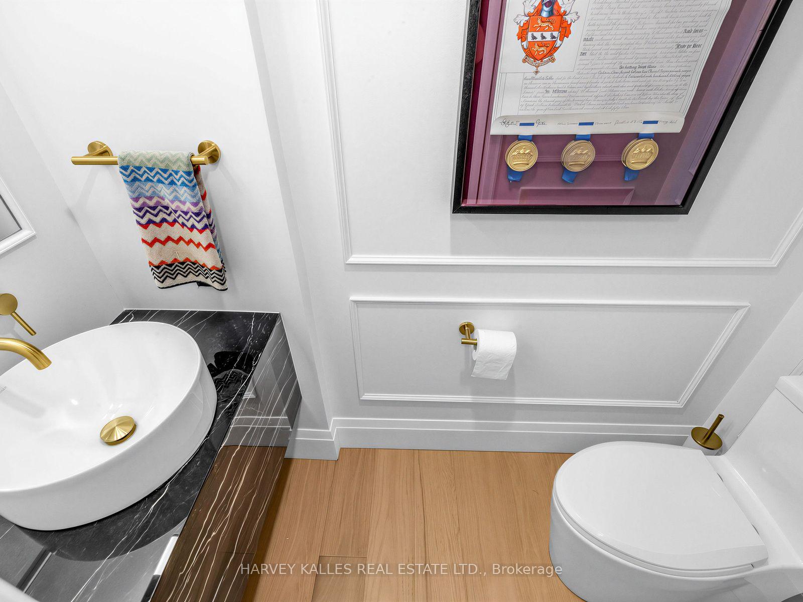 Photo 13 of Unit 404, 349 St. Clair Avenue W, Toronto, Casa Loma — HOMEH