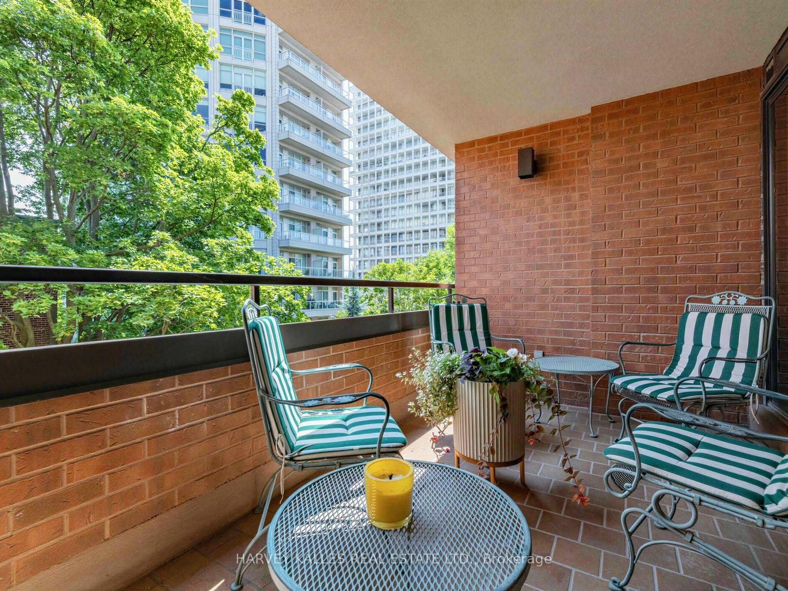Photo 28 of Unit 404, 349 St. Clair Avenue W, Toronto, Casa Loma — HOMEH
