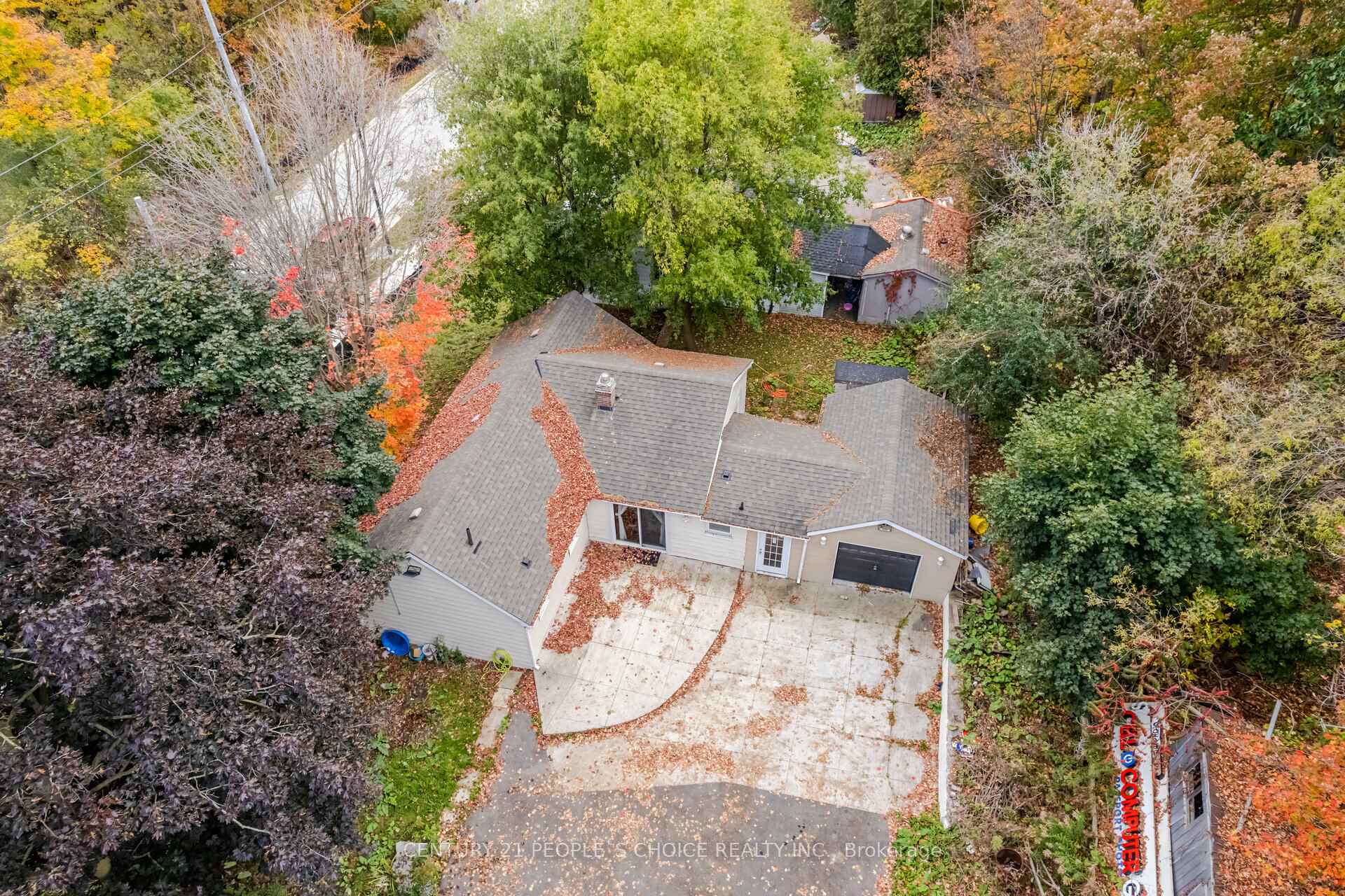 Photo 8 of 154 Simmons Street, Vaughan, Elder Mills — HOMEH
