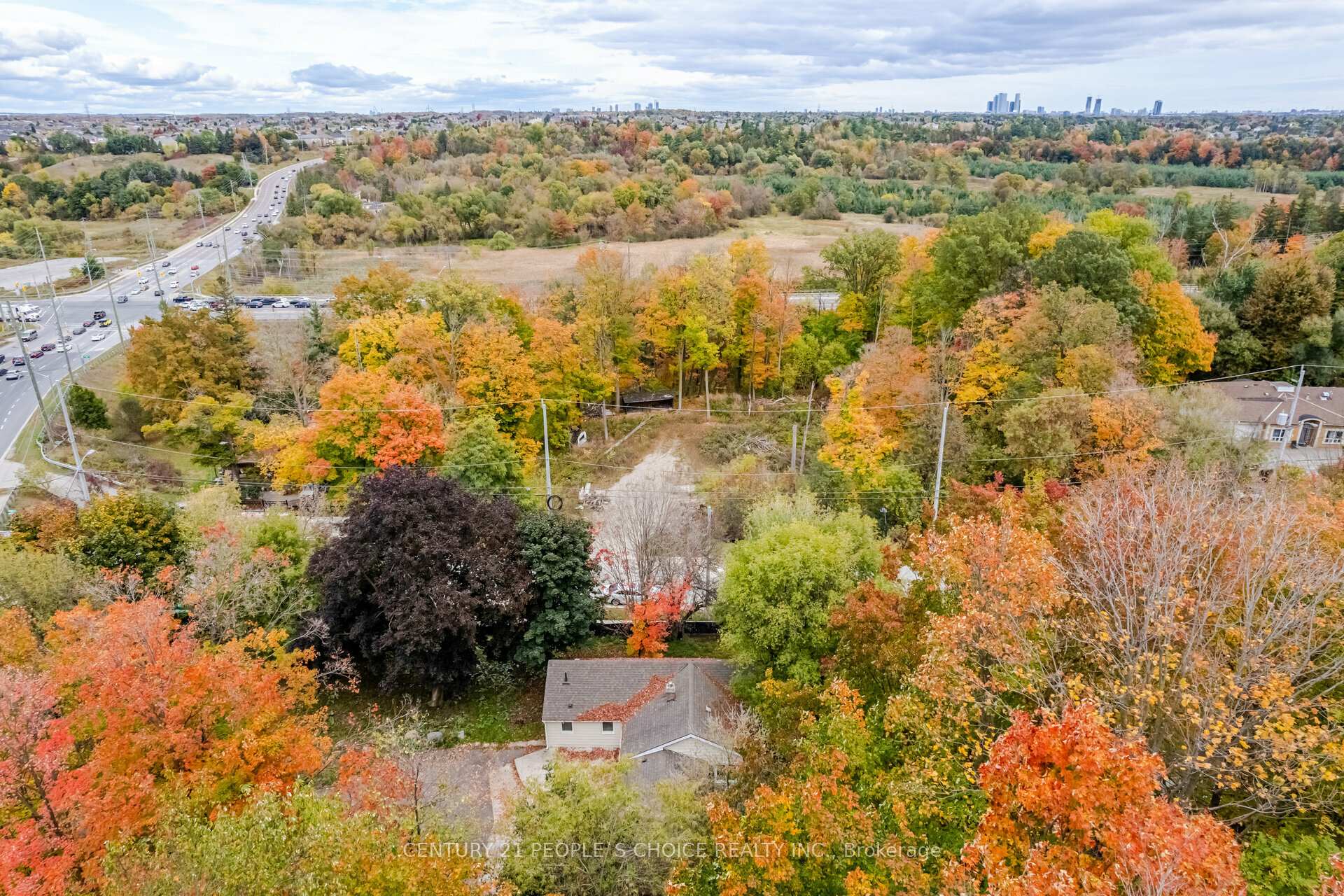 Photo 14 of 154 Simmons Street, Vaughan, Elder Mills — HOMEH