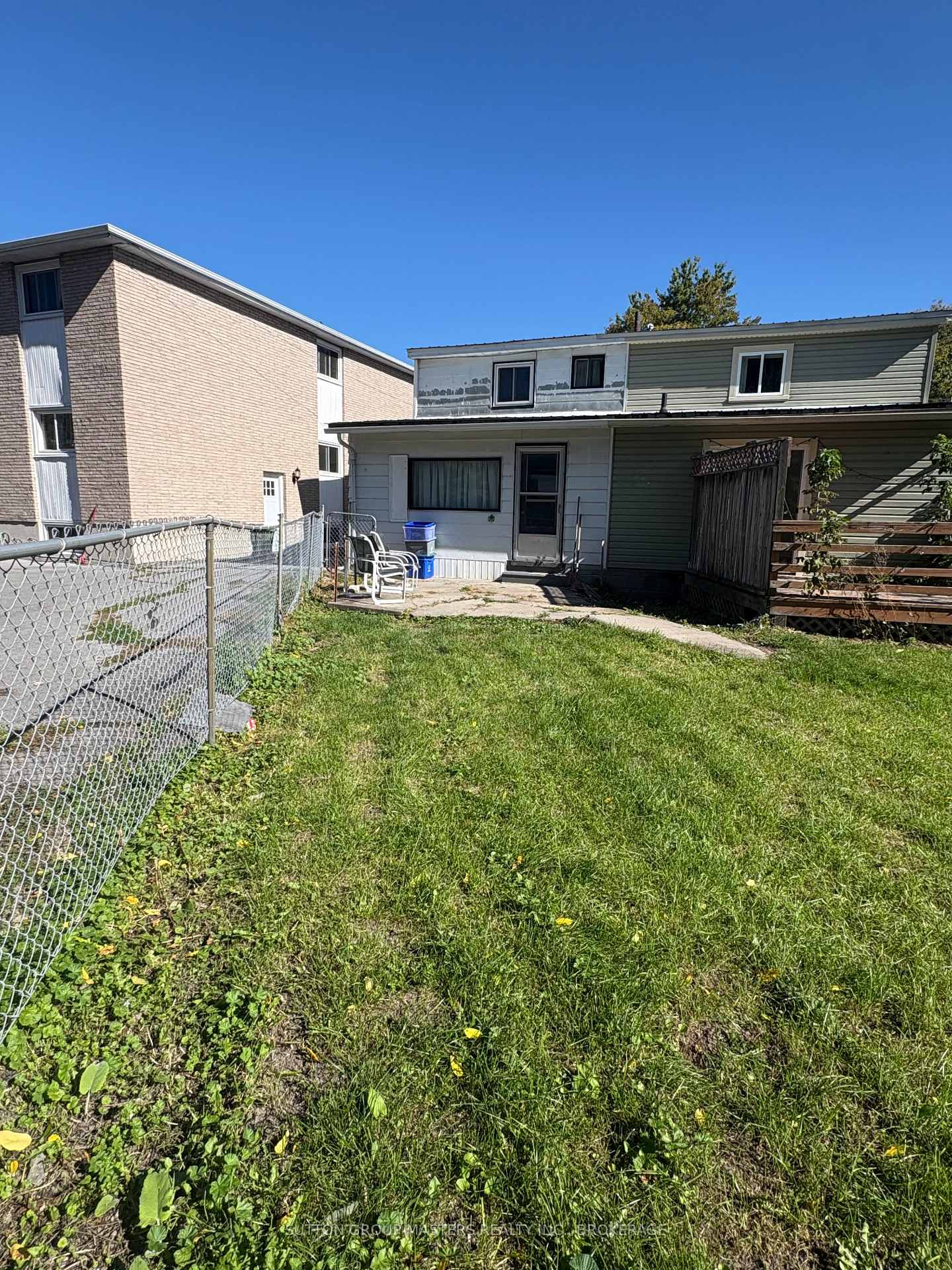 Photo 9 of 50 Elm Street, Kingston, East of Sir John A. Blvd — HOMEH