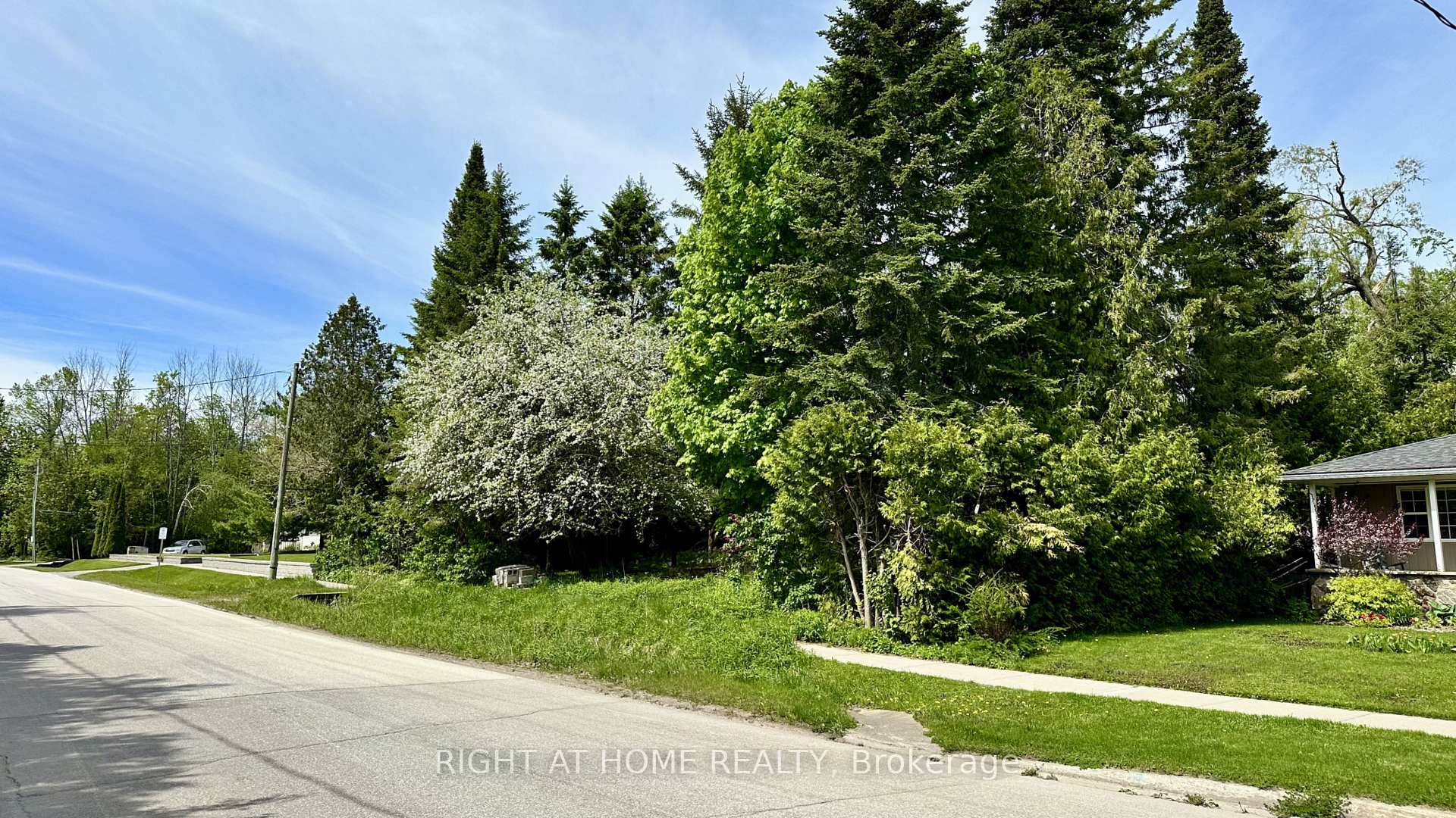 Photo 6 of 2802 Ireton Street, Innisfil, Alcona — HOMEH