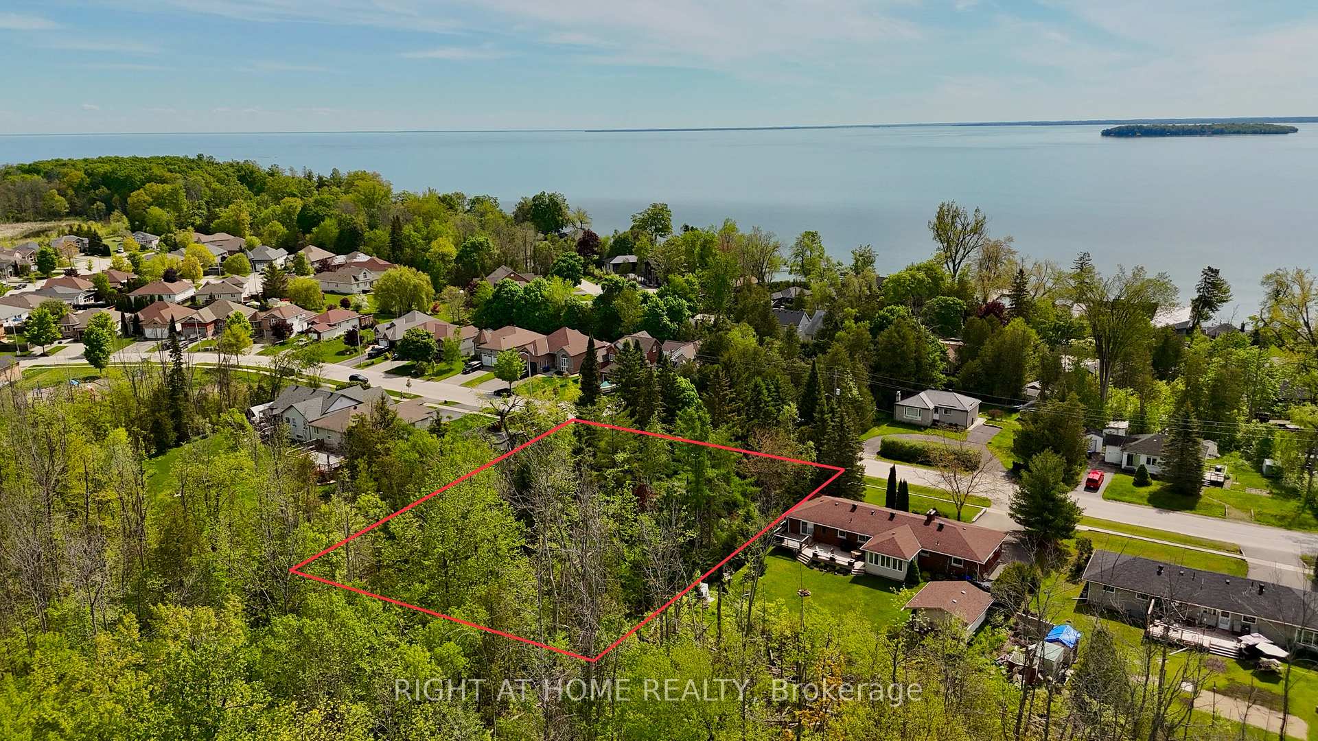 Photo 8 of 2802 Ireton Street, Innisfil, Alcona — HOMEH