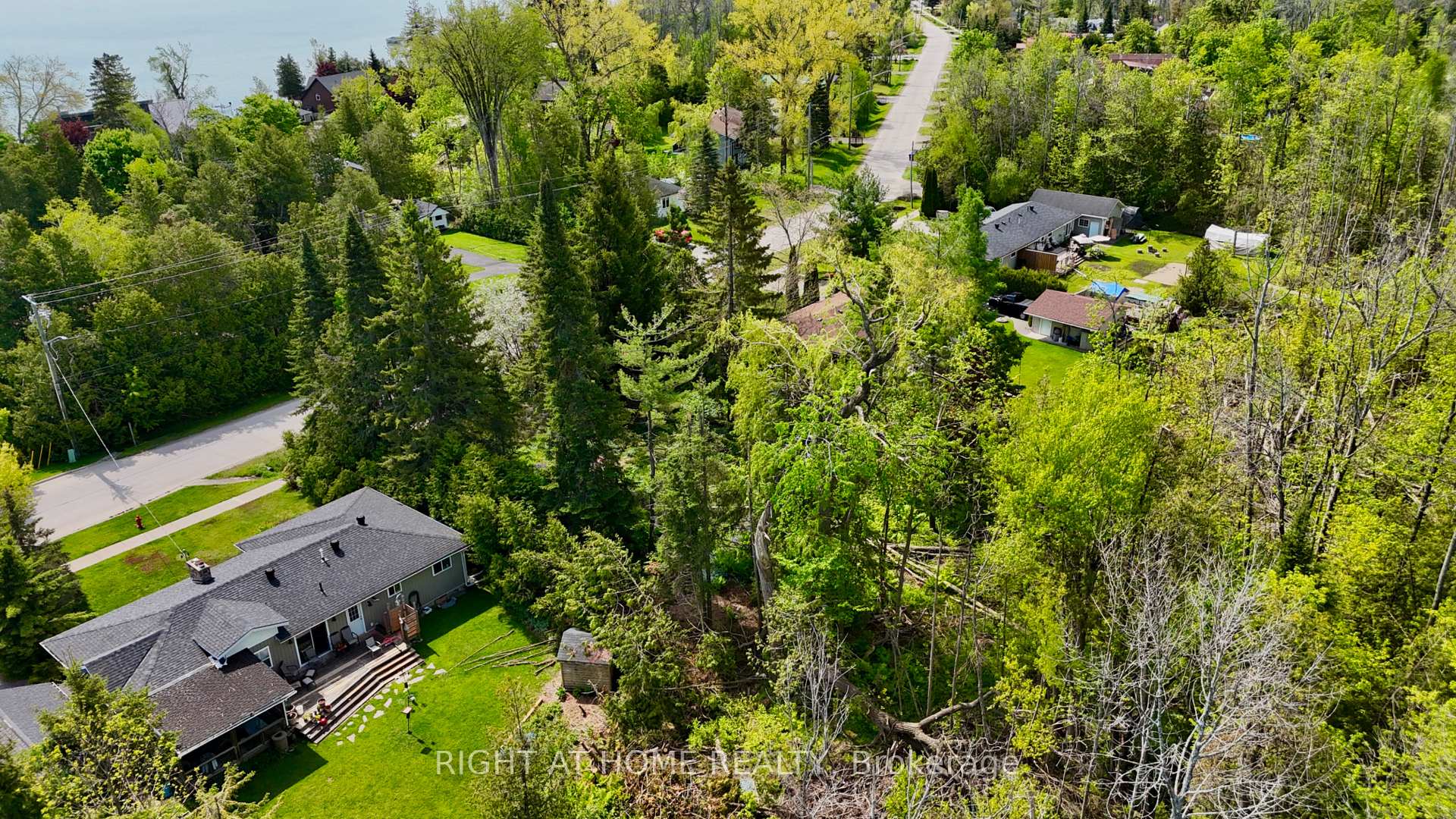 Photo 12 of 2802 Ireton Street, Innisfil, Alcona — HOMEH
