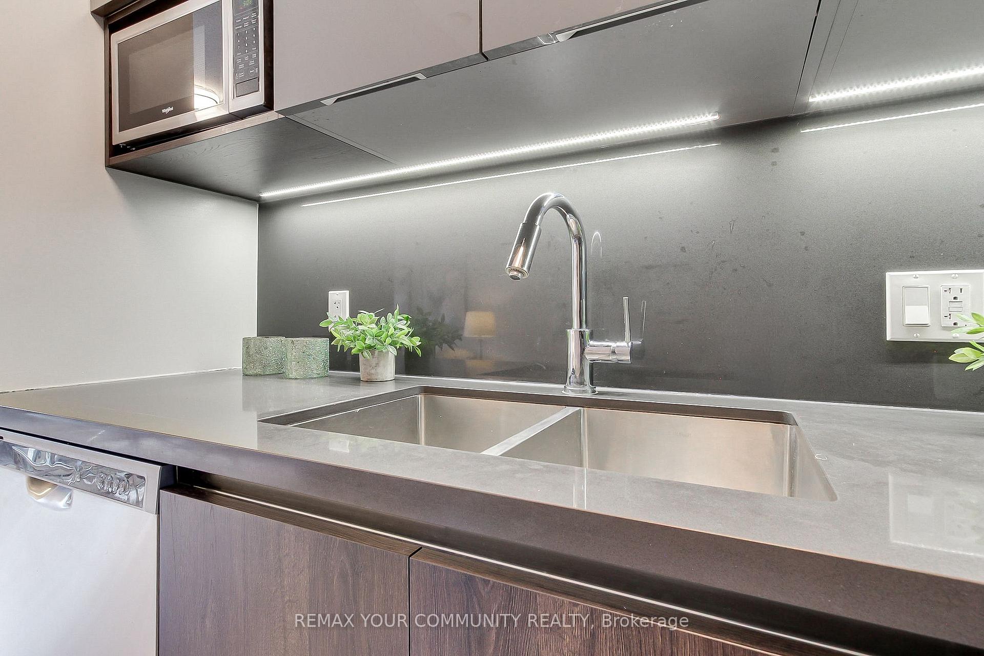 Photo 11 of Unit 307, 25 Water Walk Drive, Markham, Unionville — HOMEH