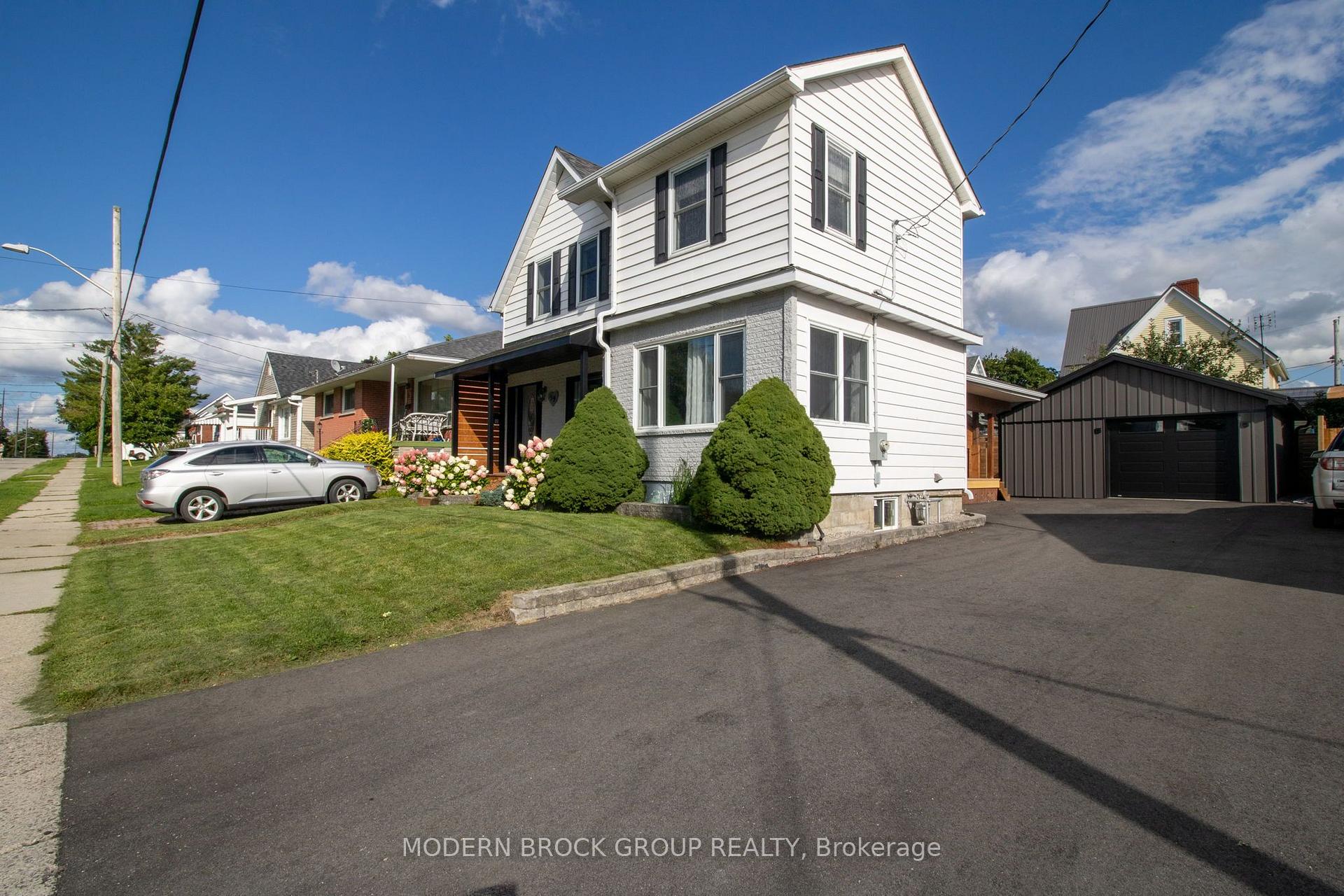 Photo 3 of 59 Schofield Avenue, Brockville, Brockville — HOMEH