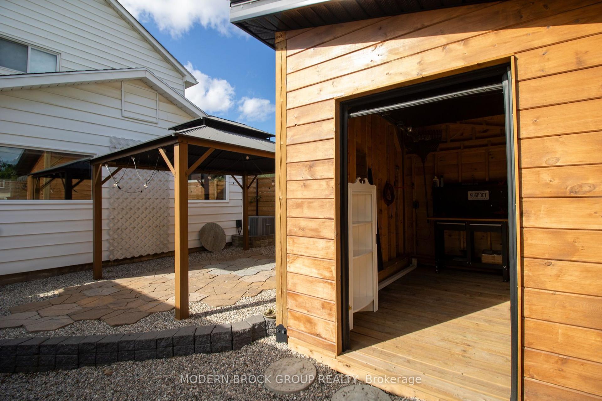 Photo 8 of 59 Schofield Avenue, Brockville, Brockville — HOMEH