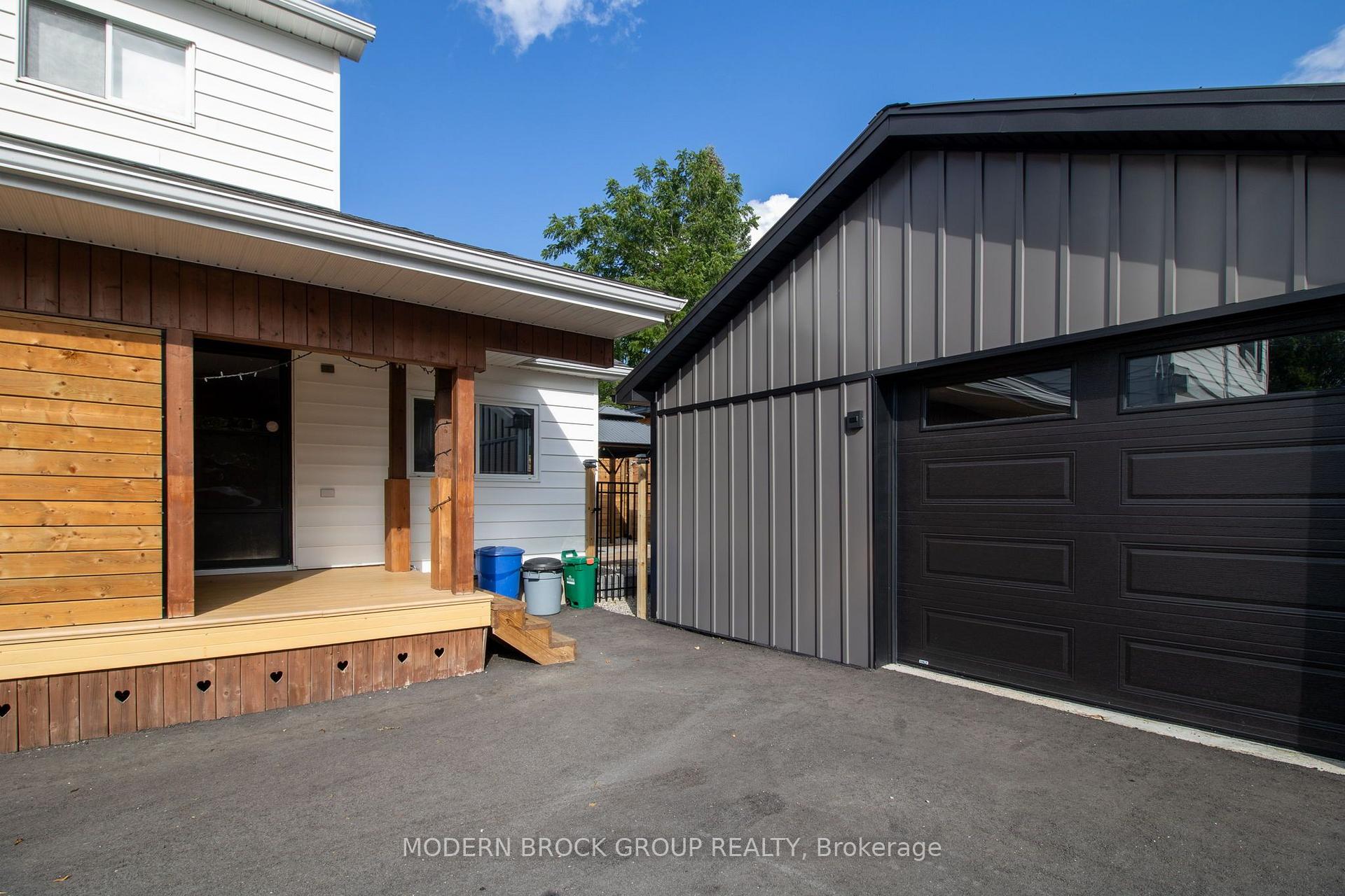 Photo 11 of 59 Schofield Avenue, Brockville, Brockville — HOMEH