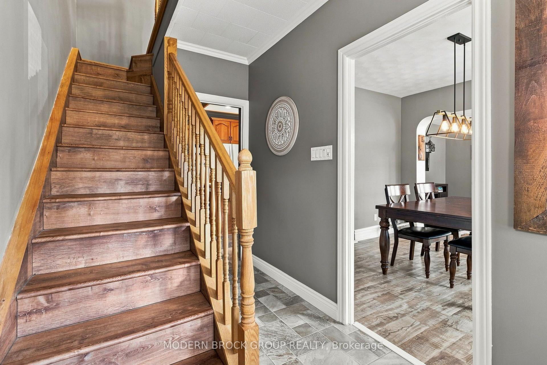 Photo 15 of 59 Schofield Avenue, Brockville, Brockville — HOMEH