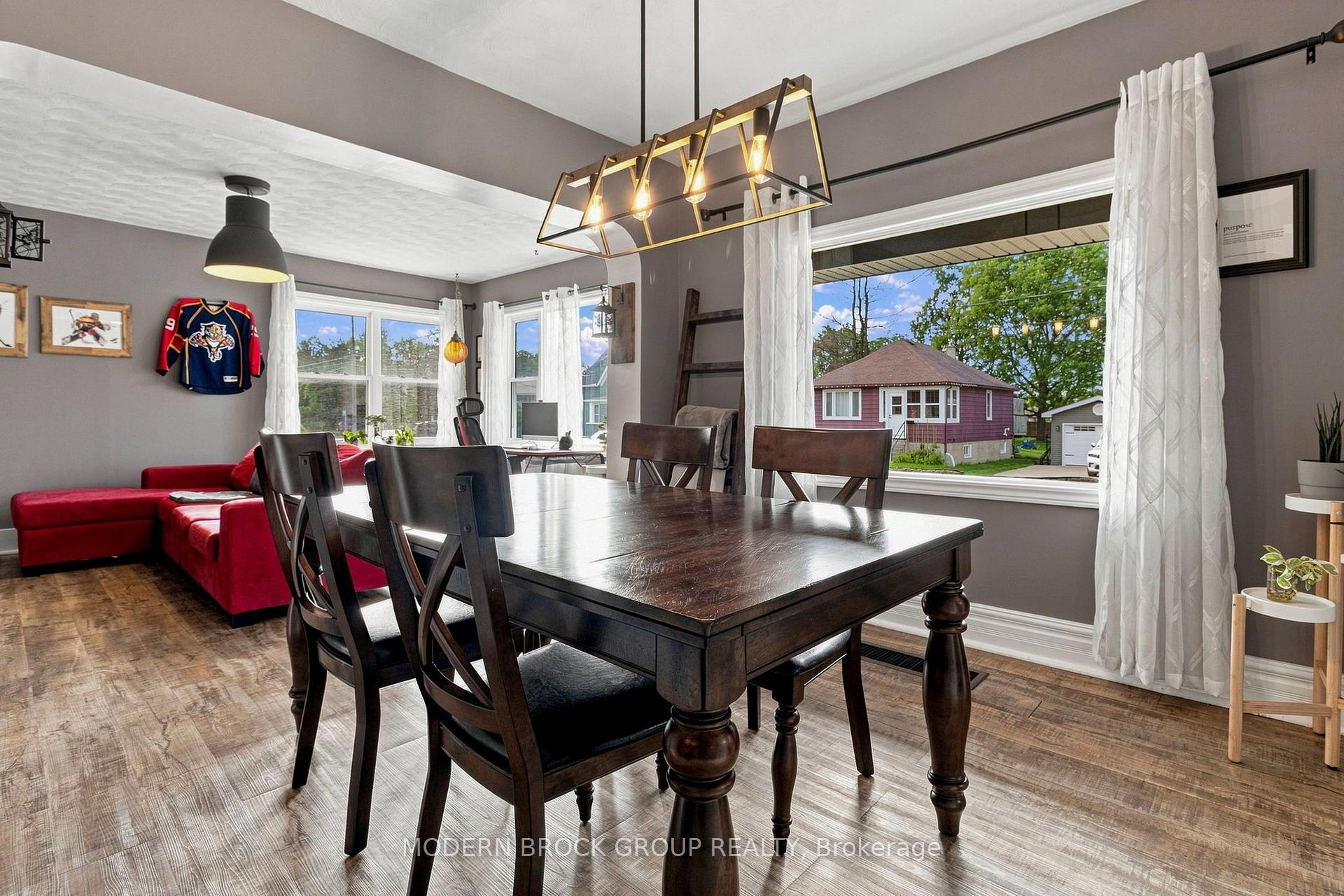 Photo 17 of 59 Schofield Avenue, Brockville, Brockville — HOMEH