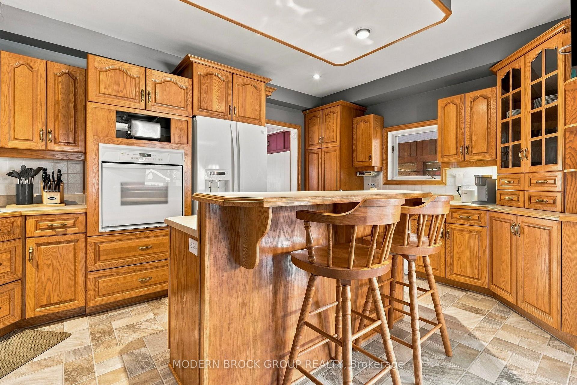 Photo 26 of 59 Schofield Avenue, Brockville, Brockville — HOMEH