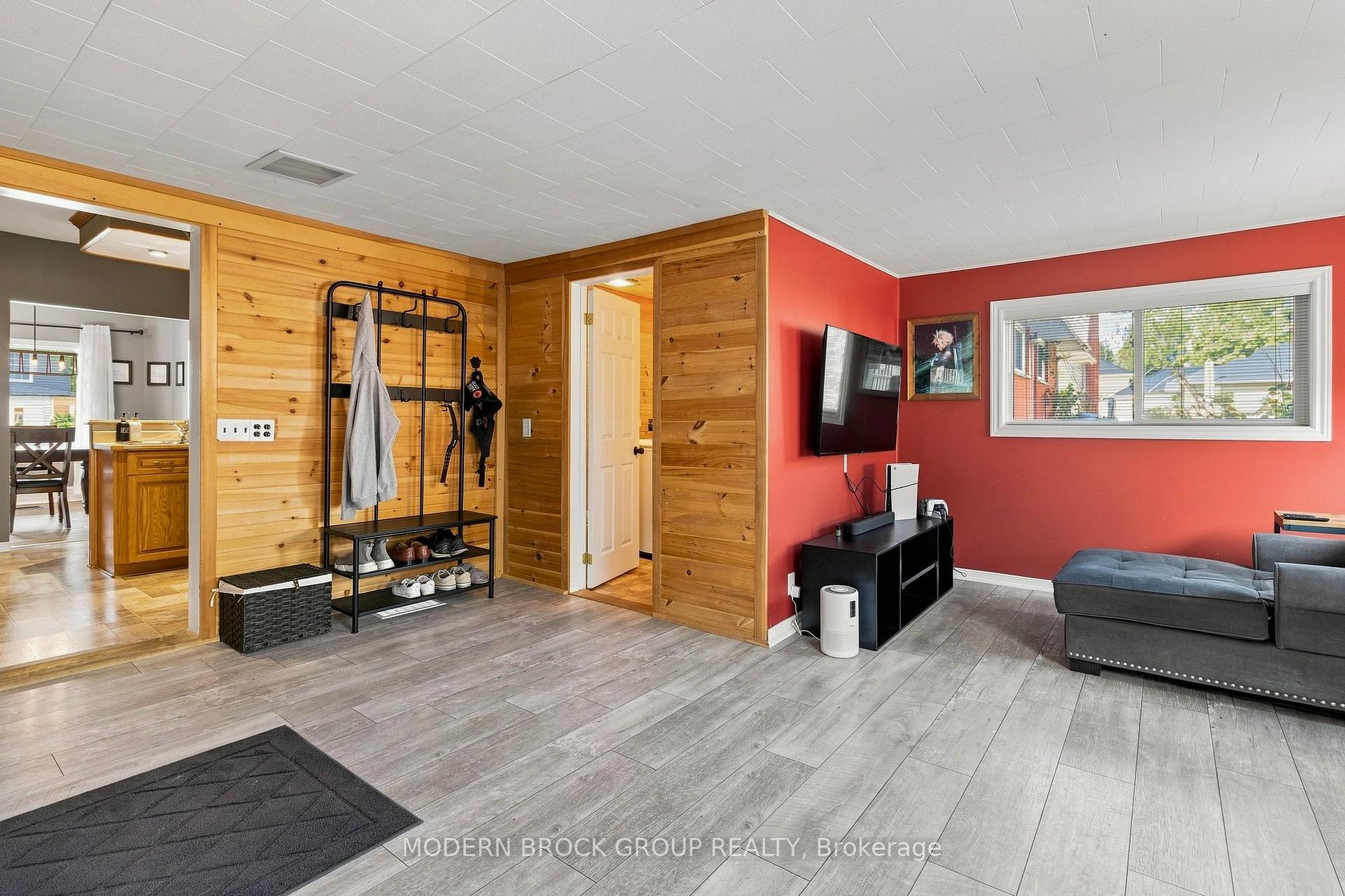 Photo 29 of 59 Schofield Avenue, Brockville, Brockville — HOMEH