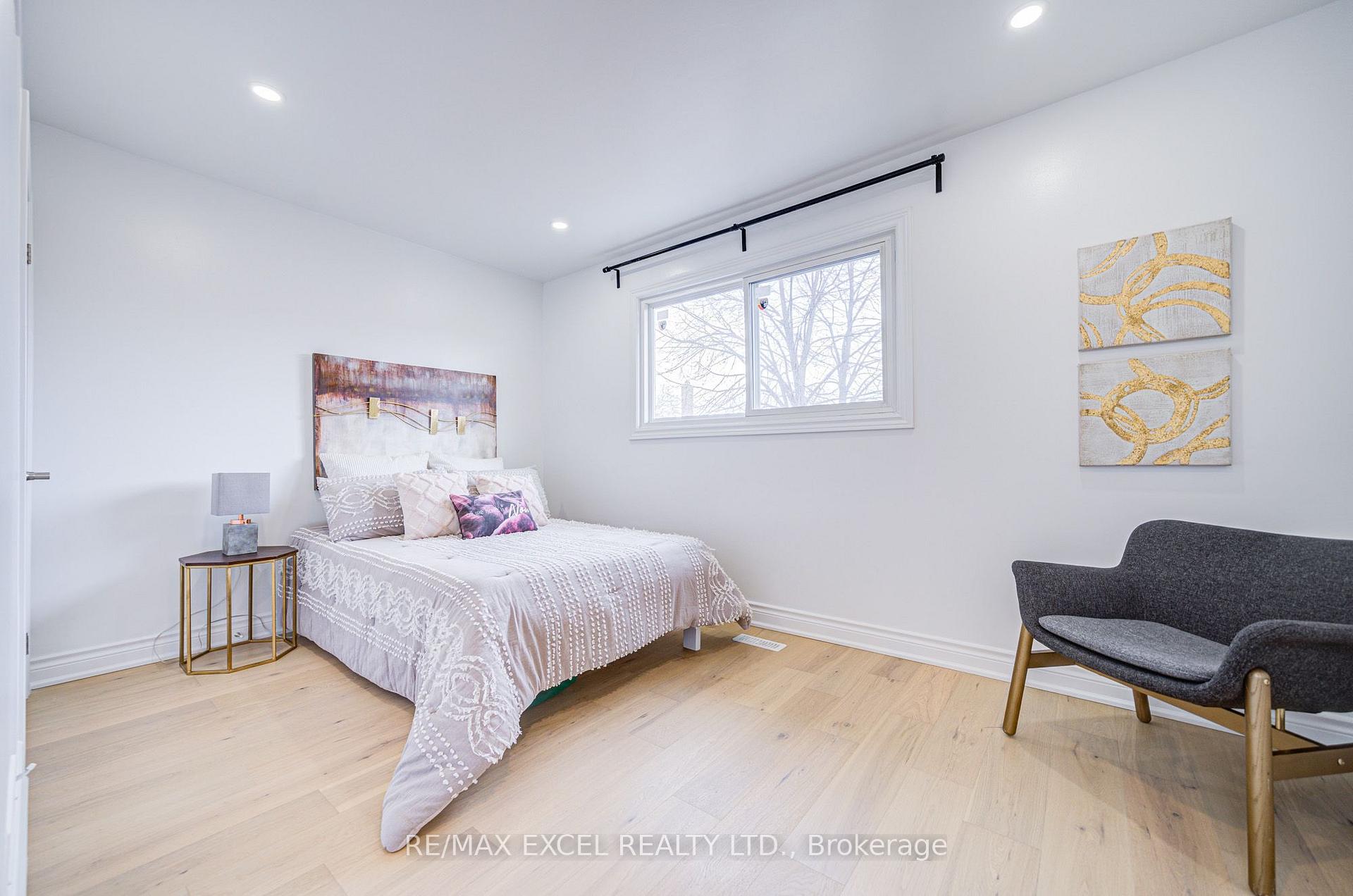Photo 28 of 8 Simsbury Court, Markham, Milliken Mills West — HOMEH