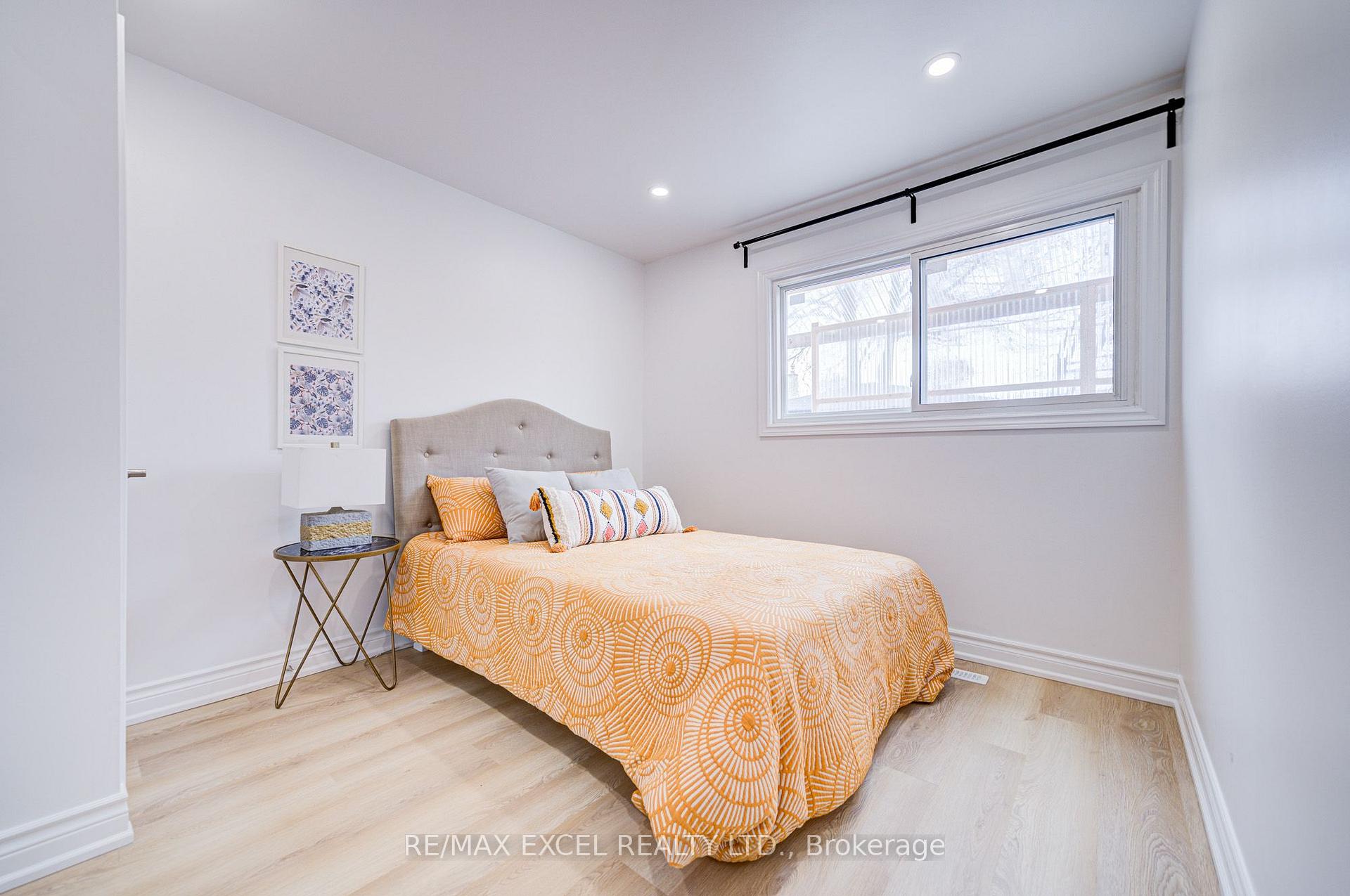 Photo 35 of 8 Simsbury Court, Markham, Milliken Mills West — HOMEH