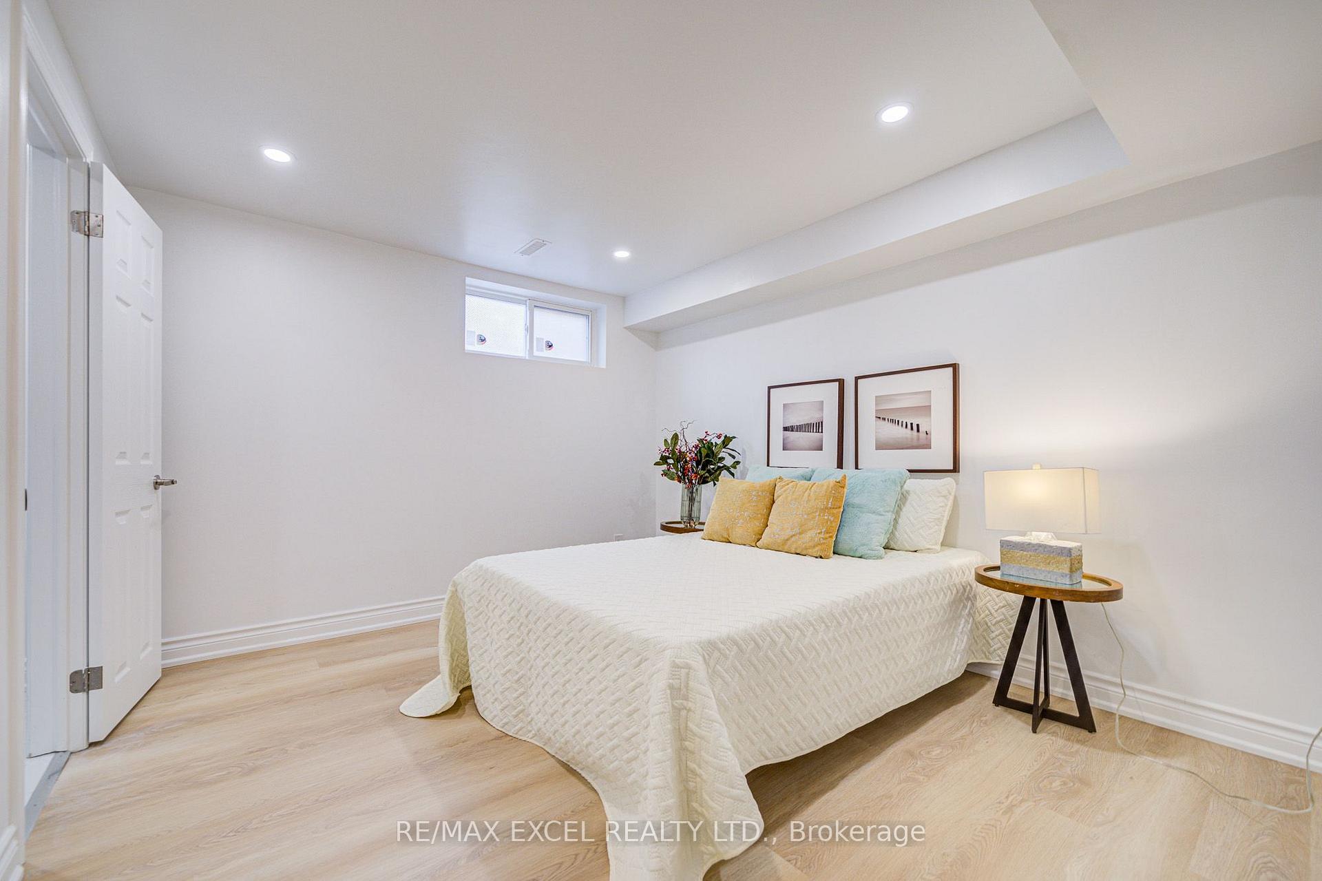 Photo 50 of 8 Simsbury Court, Markham, Milliken Mills West — HOMEH